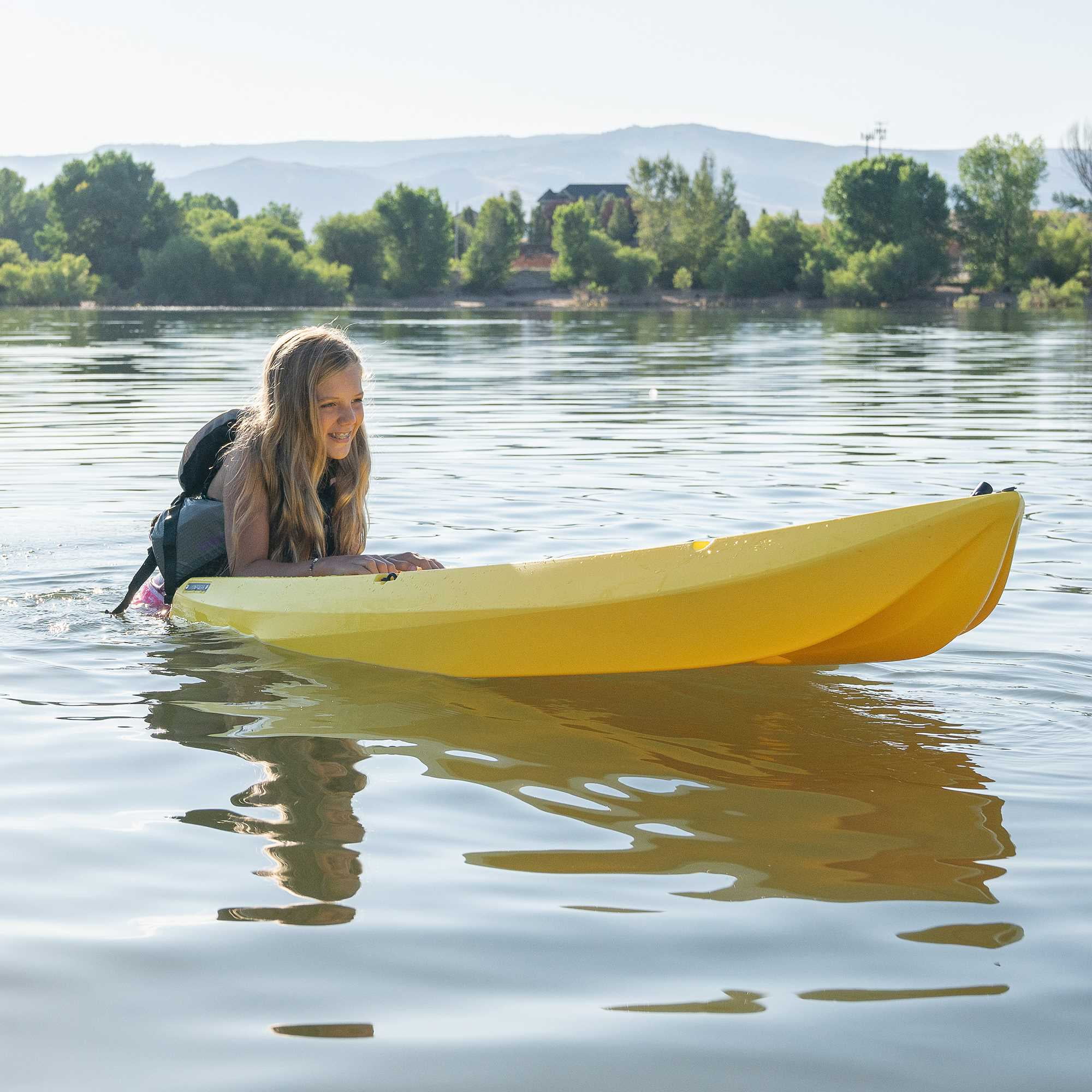 Lifetime Wave 6 Ft Youth Kayak, Fire Red (91401)