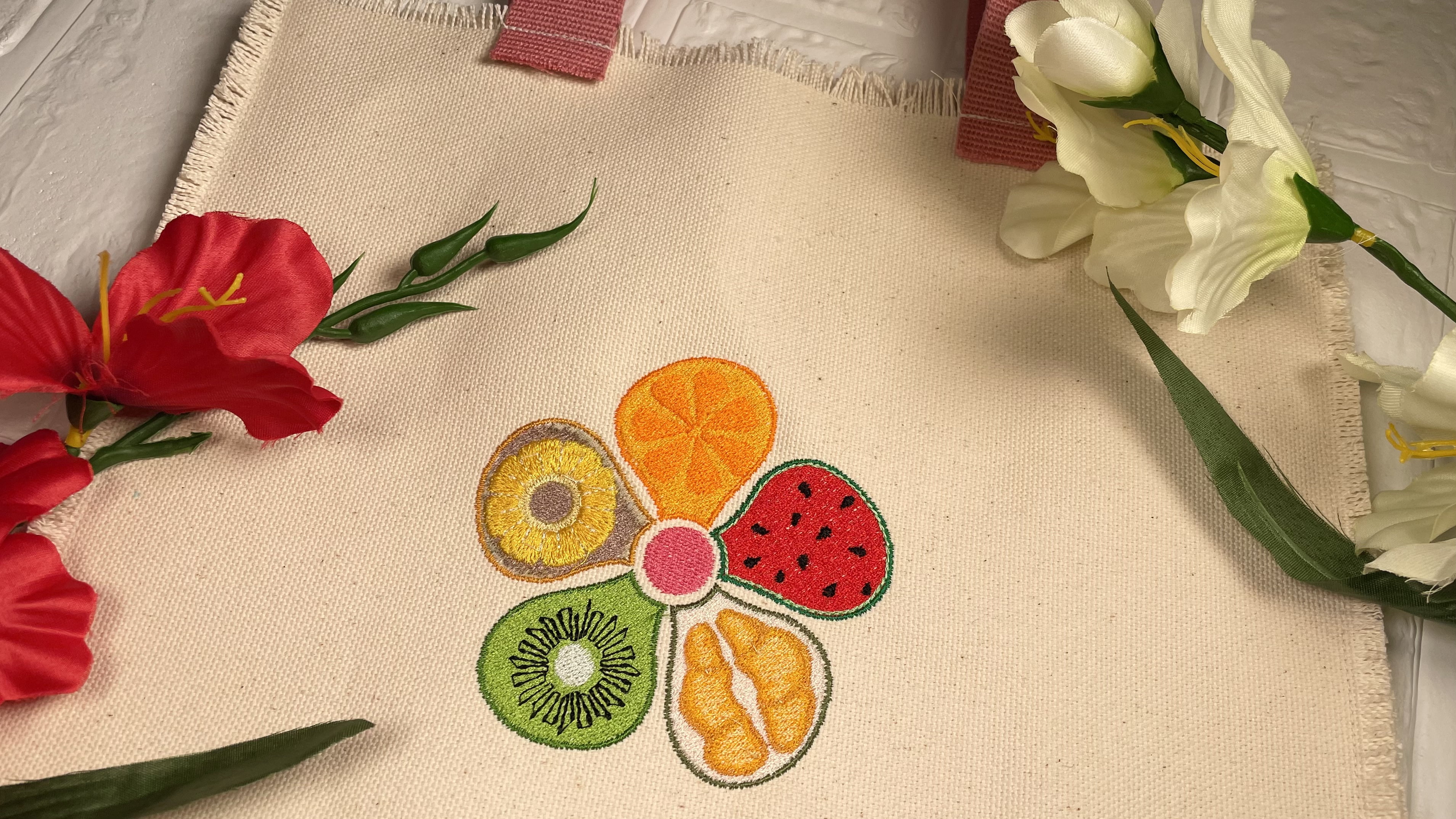 Brother SE725 Sewing and Embroidery Machine with Artspira App, 50 Free Designs