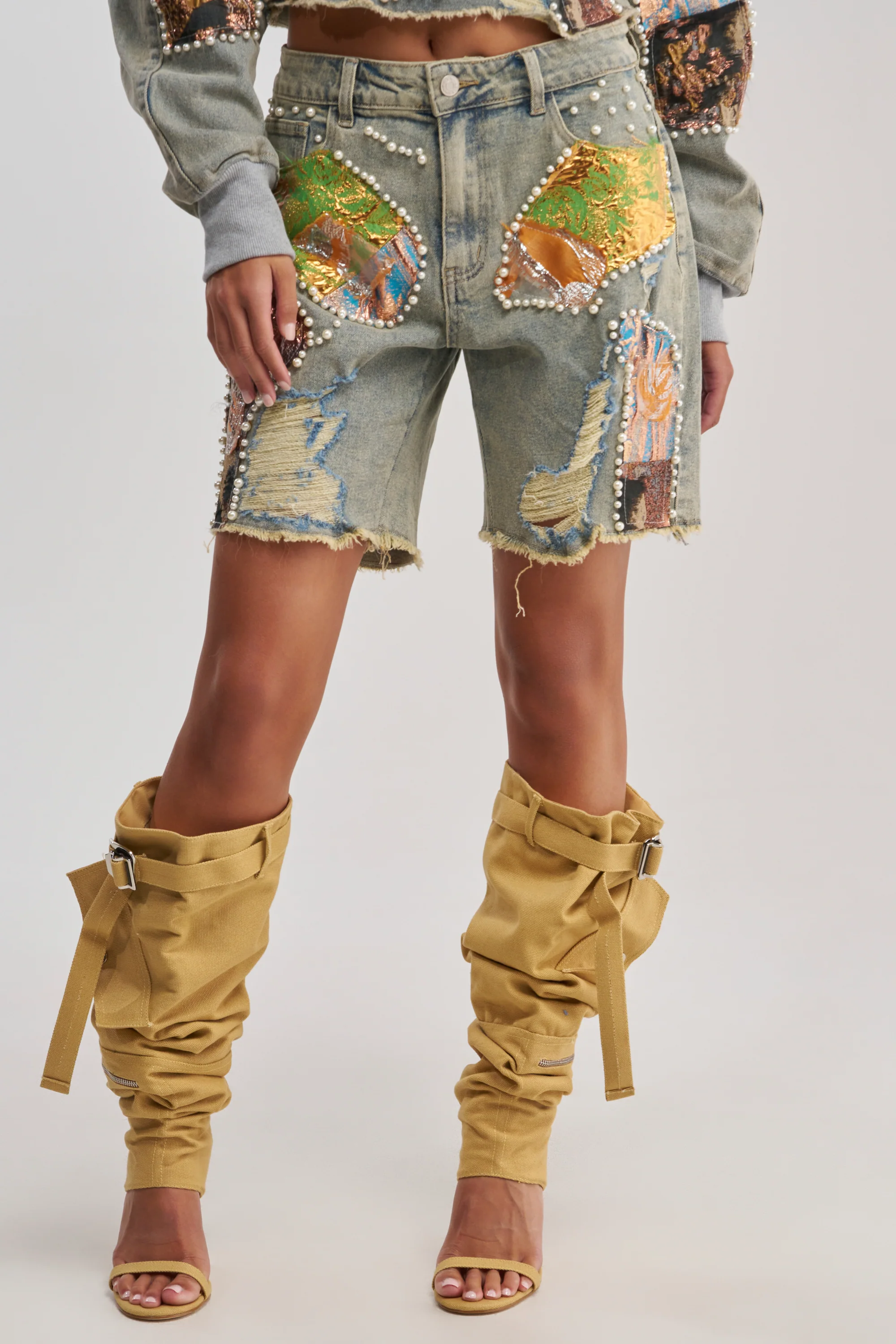 PATCHED UP LOW RISE BROCADE BERMUDA - Akira Store