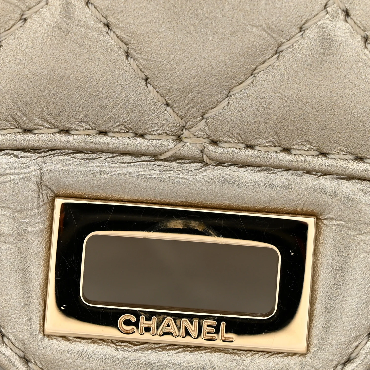Metallic Aged Calfskin Quilted 2.55 Reissue 225 Flap Pale Gold