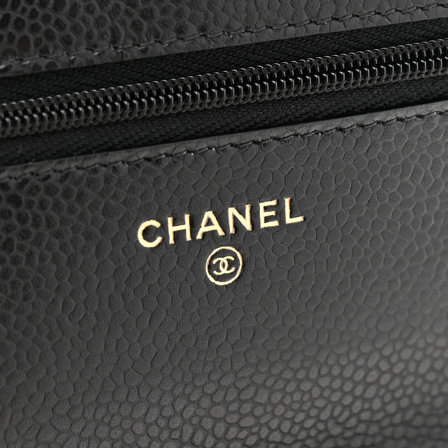 Caviar Quilted Wallet on Chain WOC Black