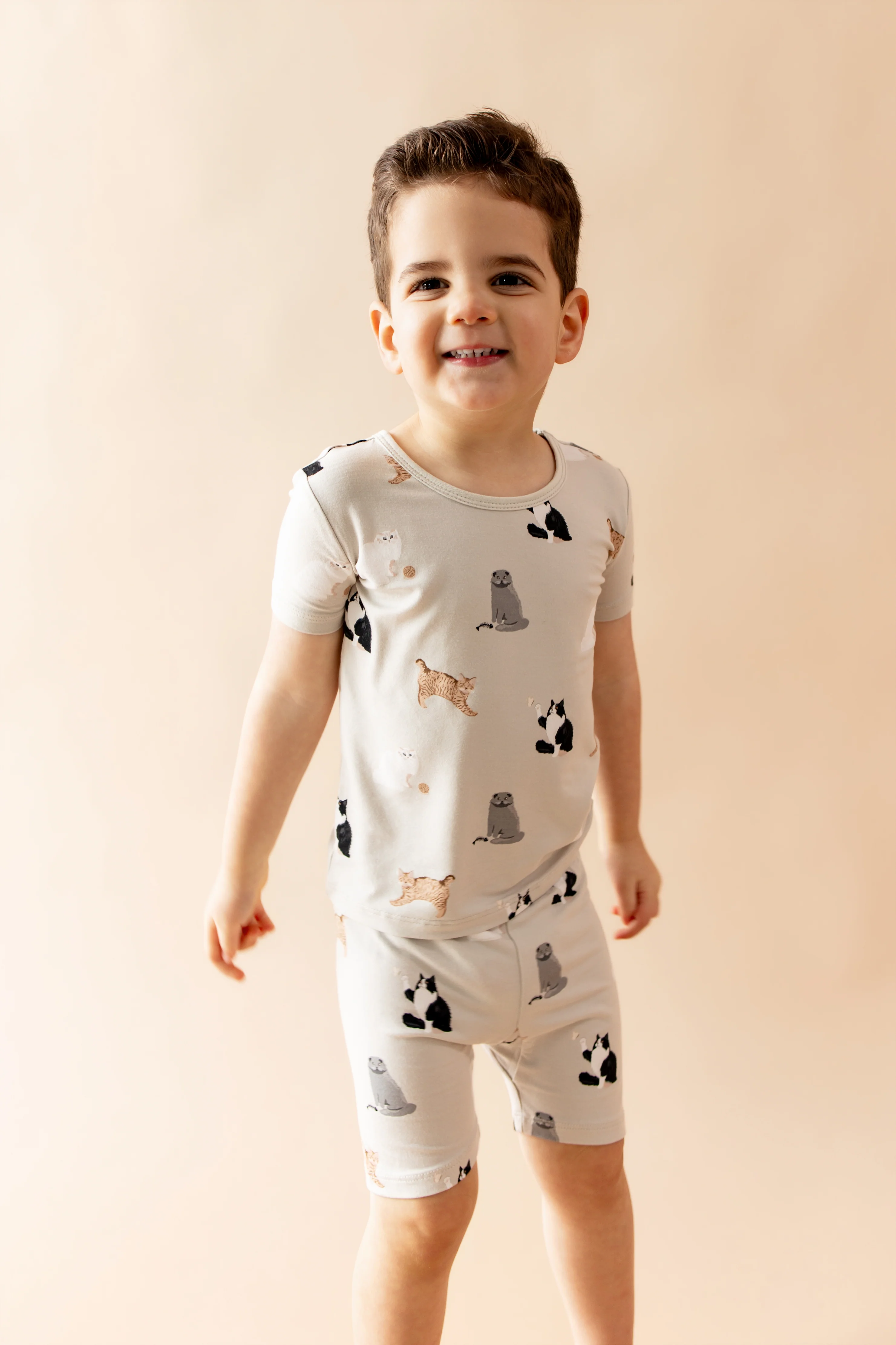 Short Sleeve Pajamas in Fluffy Cat