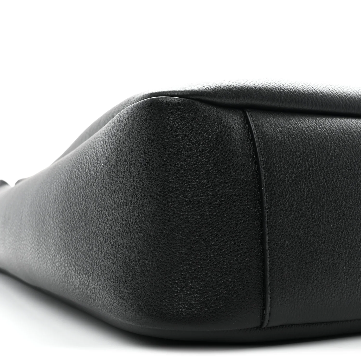 Supple Calfskin Large Le 5 A 7 Soft Hobo Black