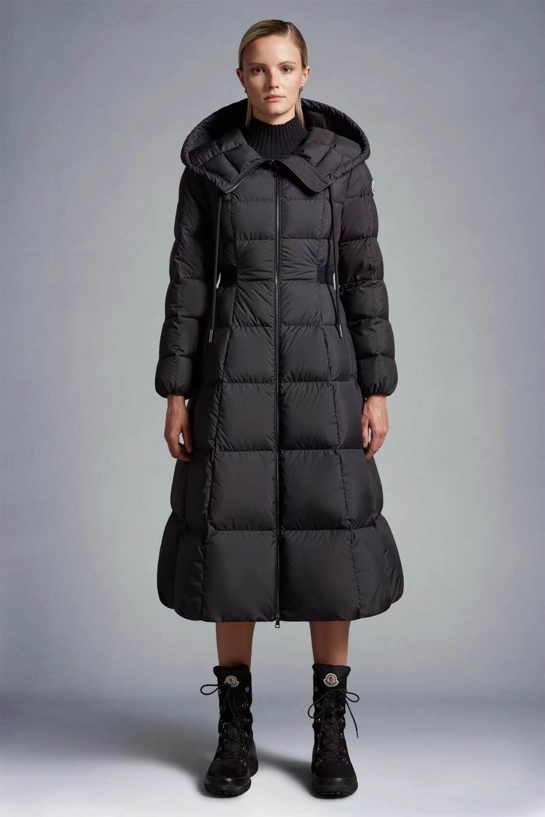 Moncler（モンクレール） 2025年最新作 逃亡中の王女 ファッションデザイナーズモデル ダウンジャケット レディース