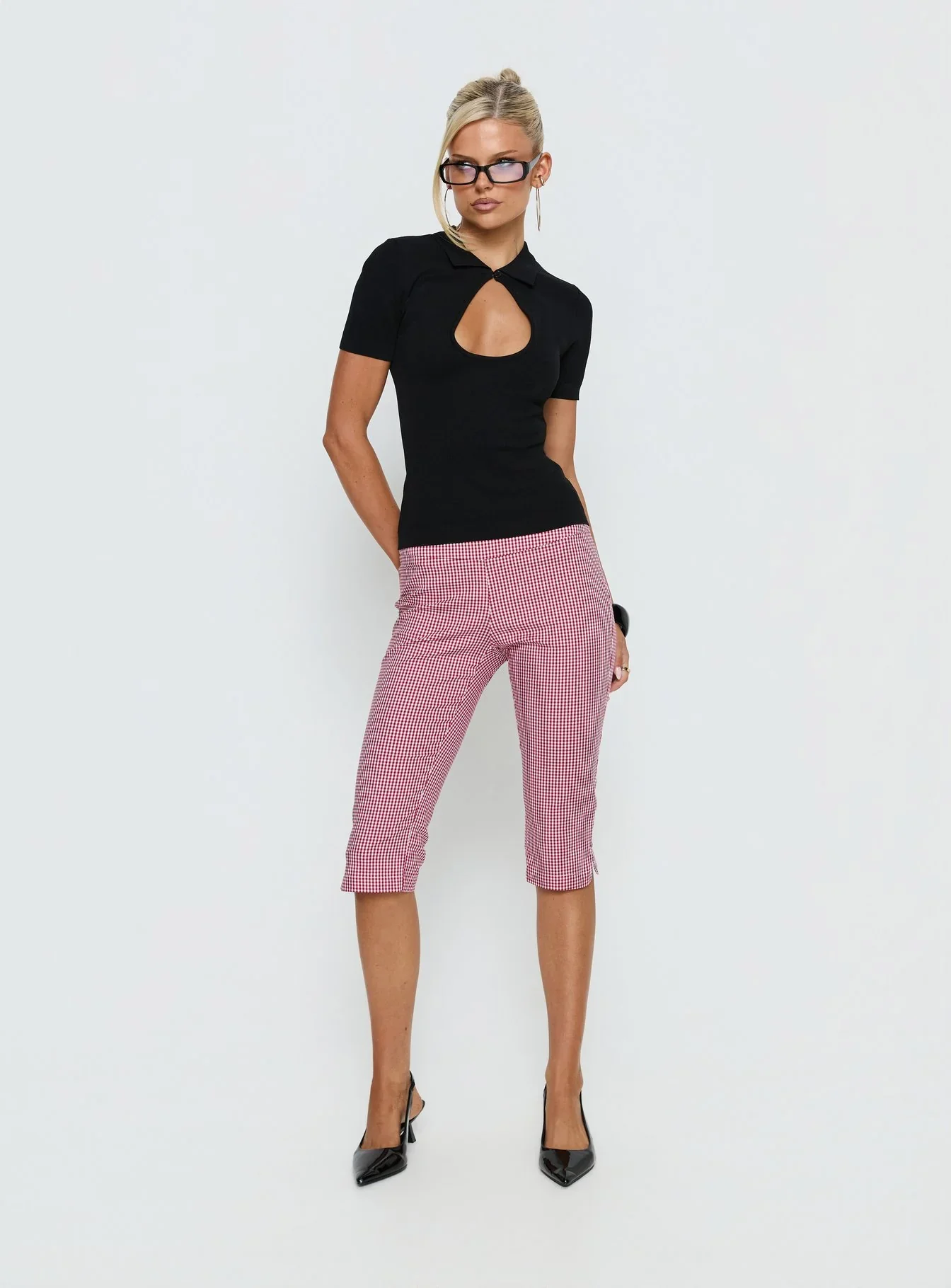Rossie Capri Pants Red Gingham