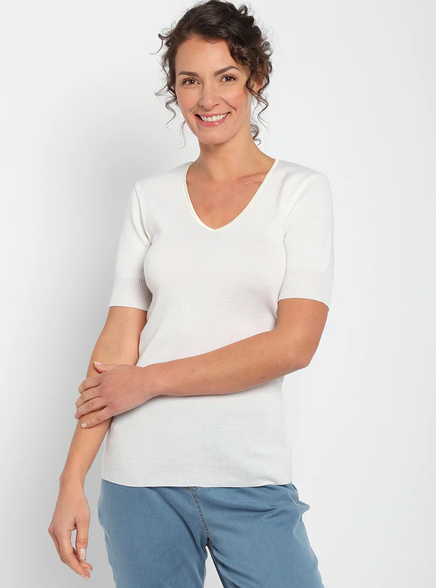 Tee-shirt femme encolure V en laine merinos blanc naturel