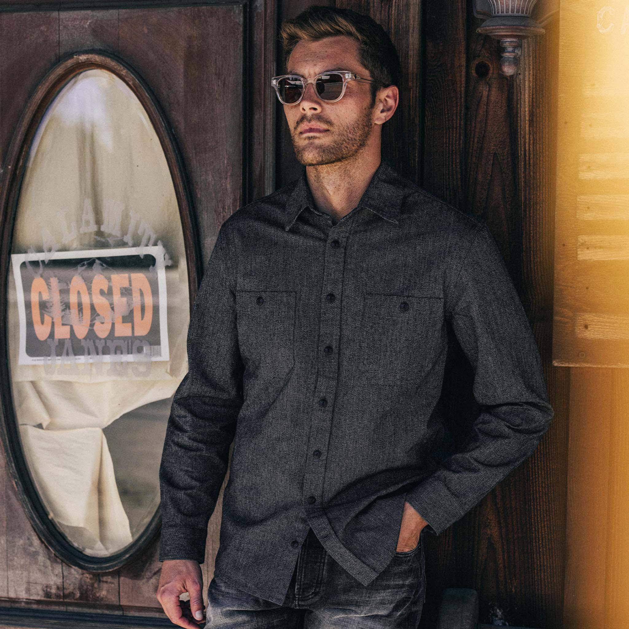 La chemise utilitaire couleur jaspe cendré