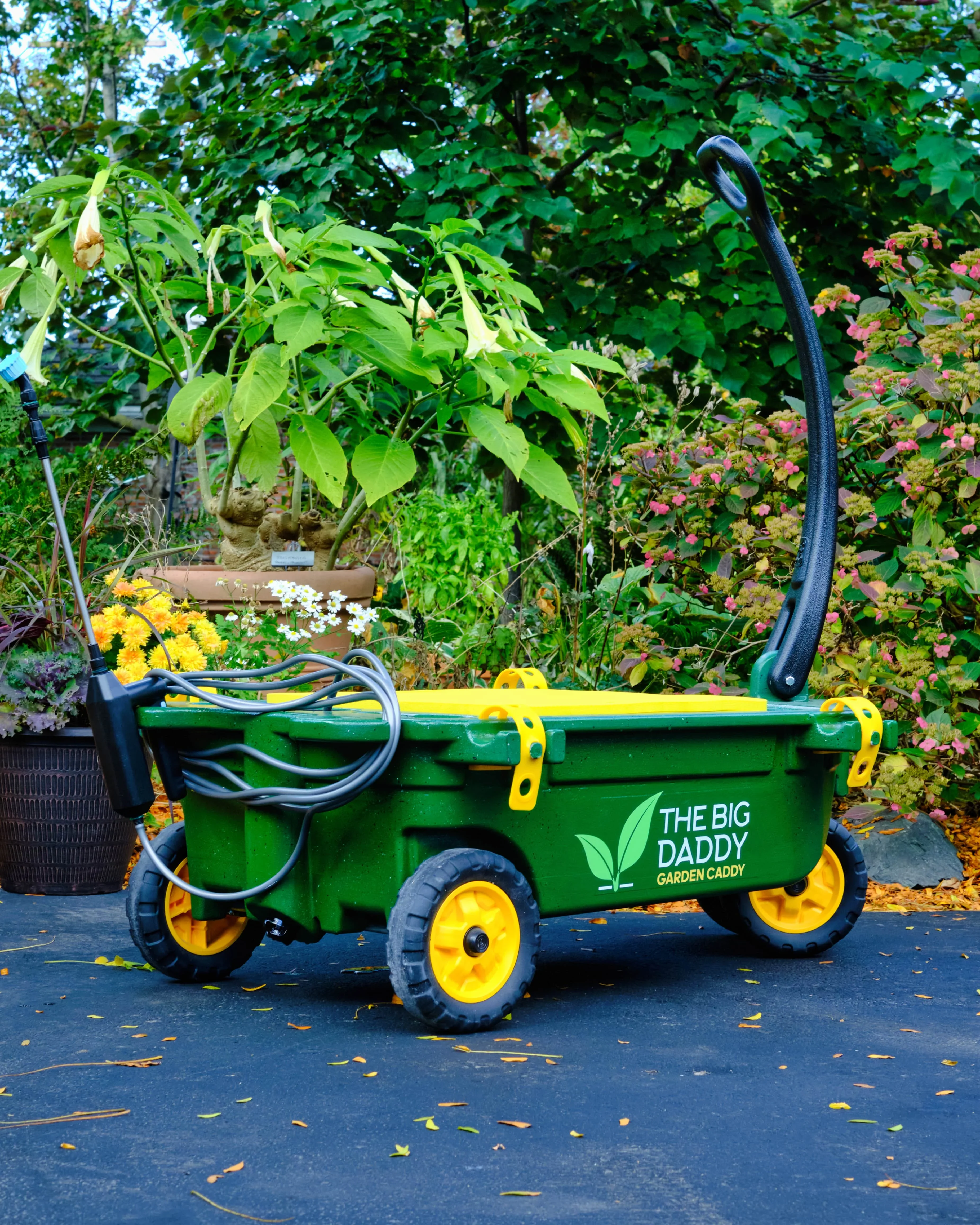 Big Daddy Multi-Function Garden Cart with Low Density Polyethylene