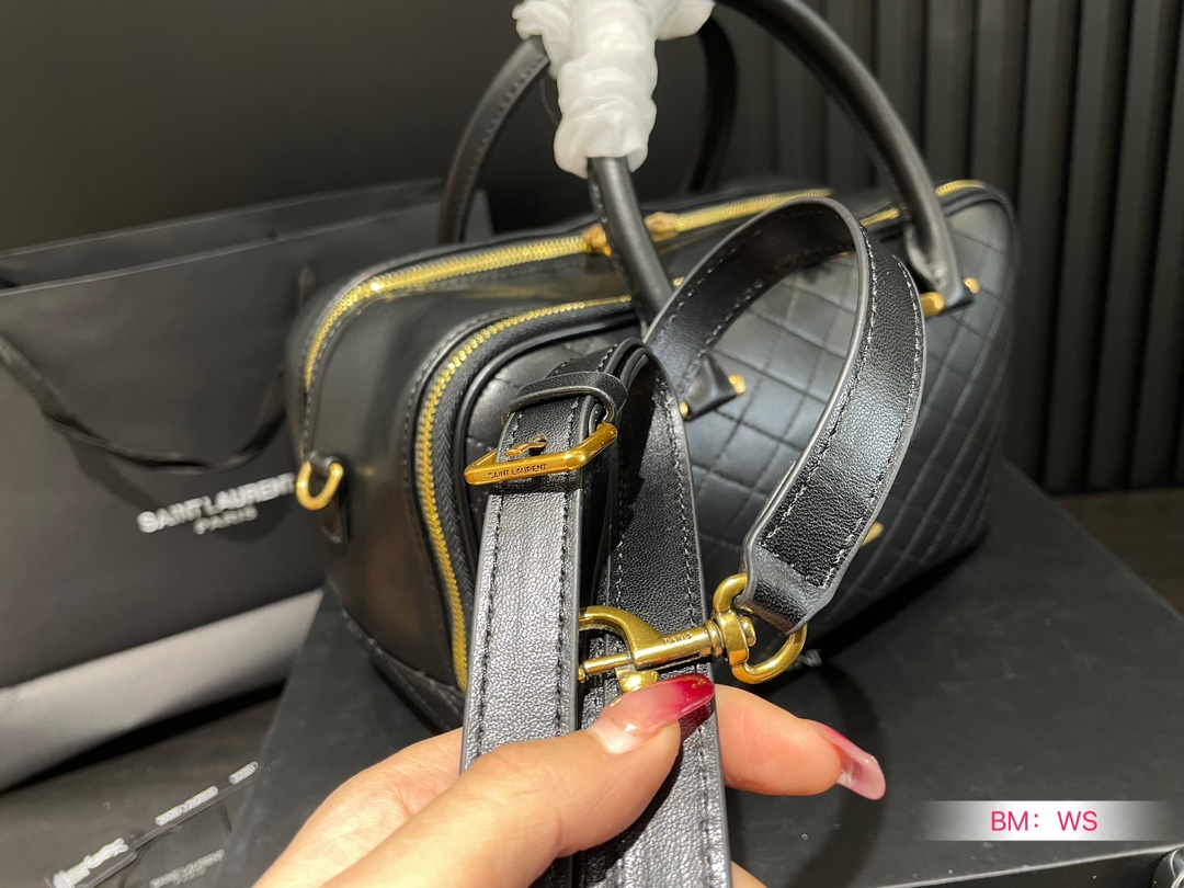 Y new arrival travel bag size: 30*17 cm