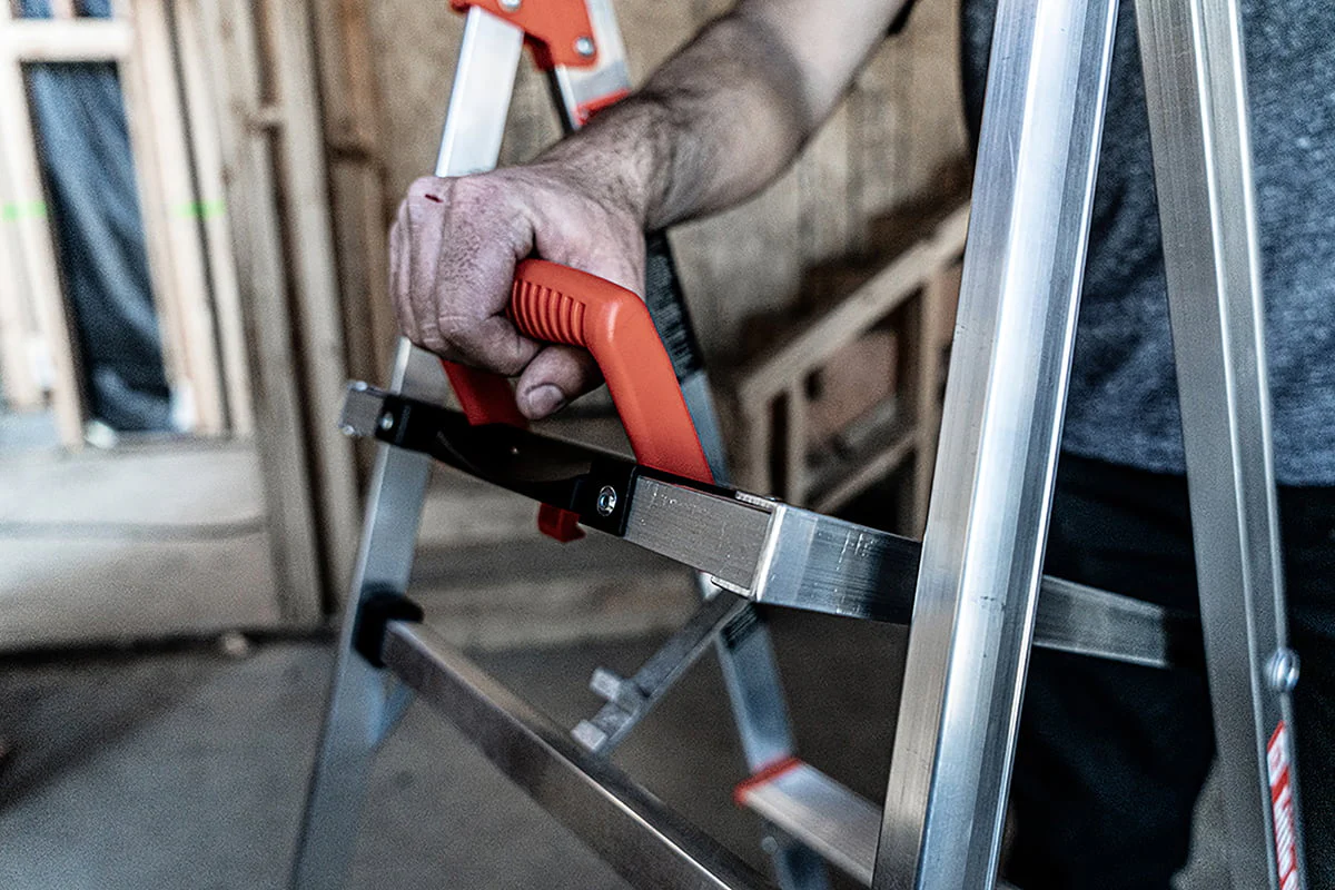 Ladder Systems Flip N Lite 6' Aluminum, Platform 4 Step Ladder, 300 lbs Rated, Type 1A Image 3