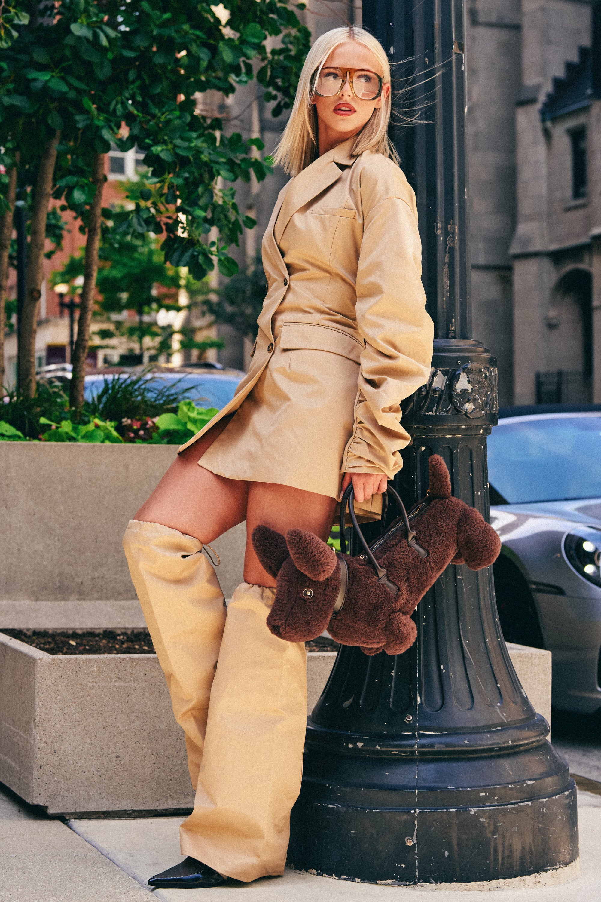 BUSINESS MEETING CHIC BLAZER DRESS AND LEG WARMER SET IN TRENCH - Akira Store