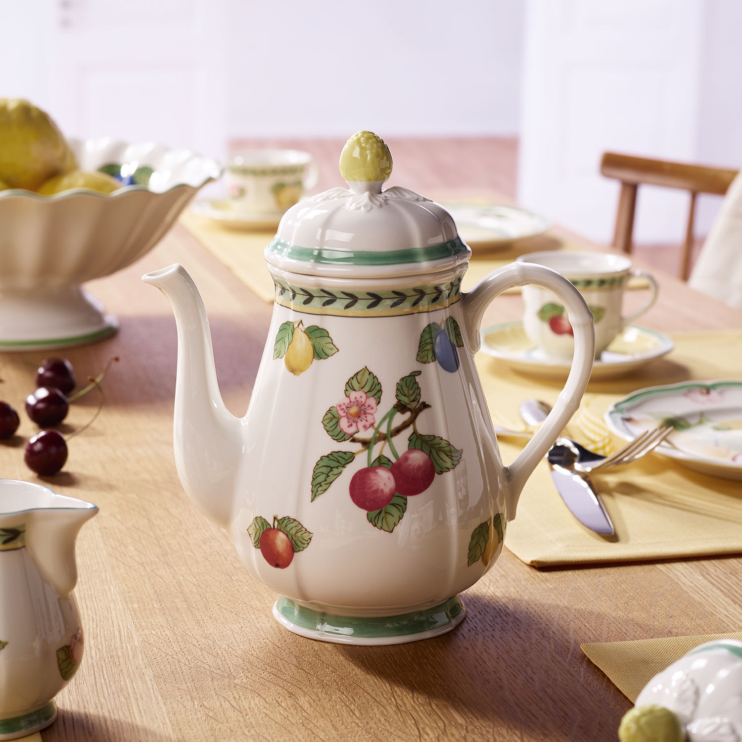 French Garden Coffee pot - Multi-colored, 37.2 oz, Premium Porcelain