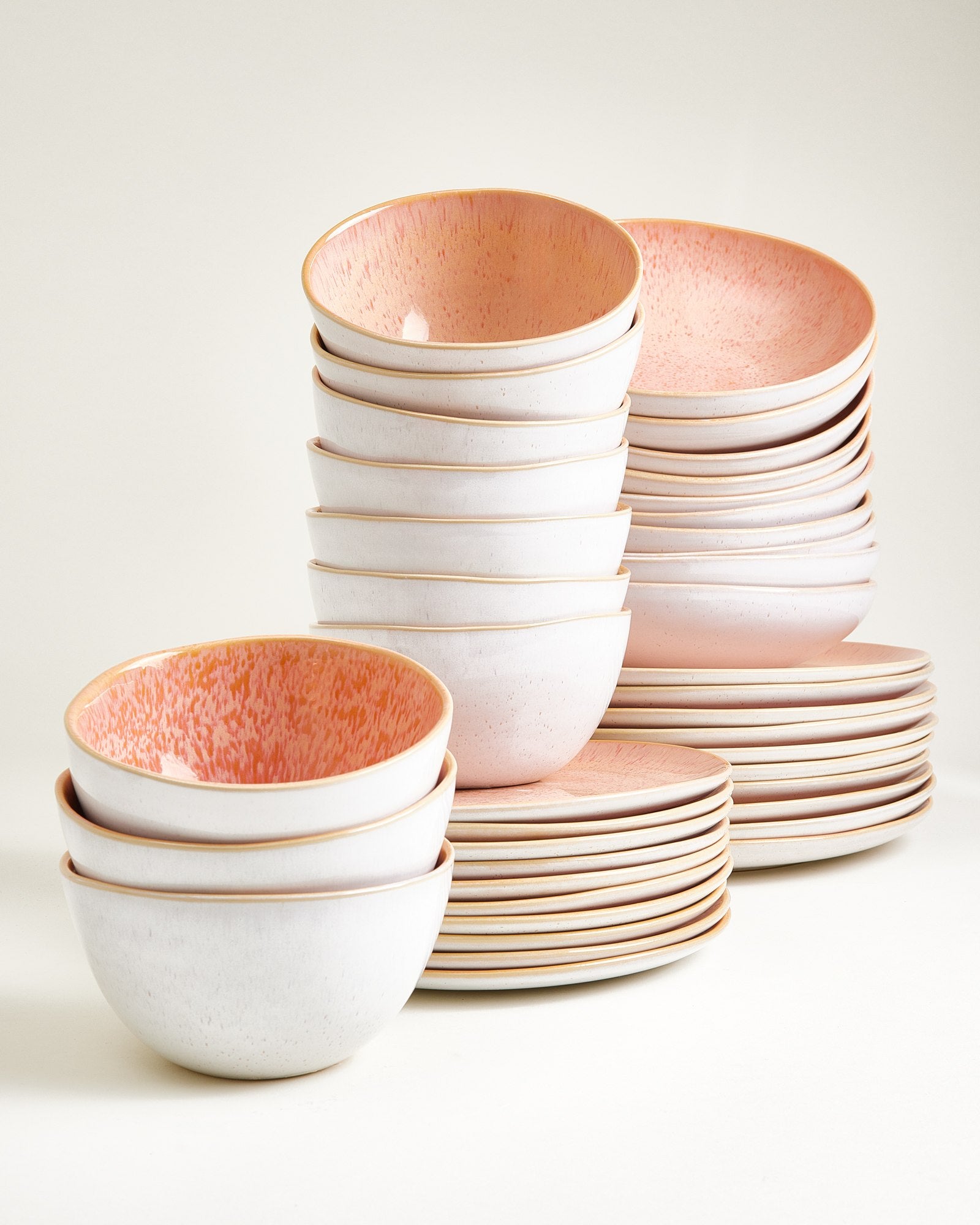 AREIA - TABLEWARE SET CLASSIC PINK 40 PIECES