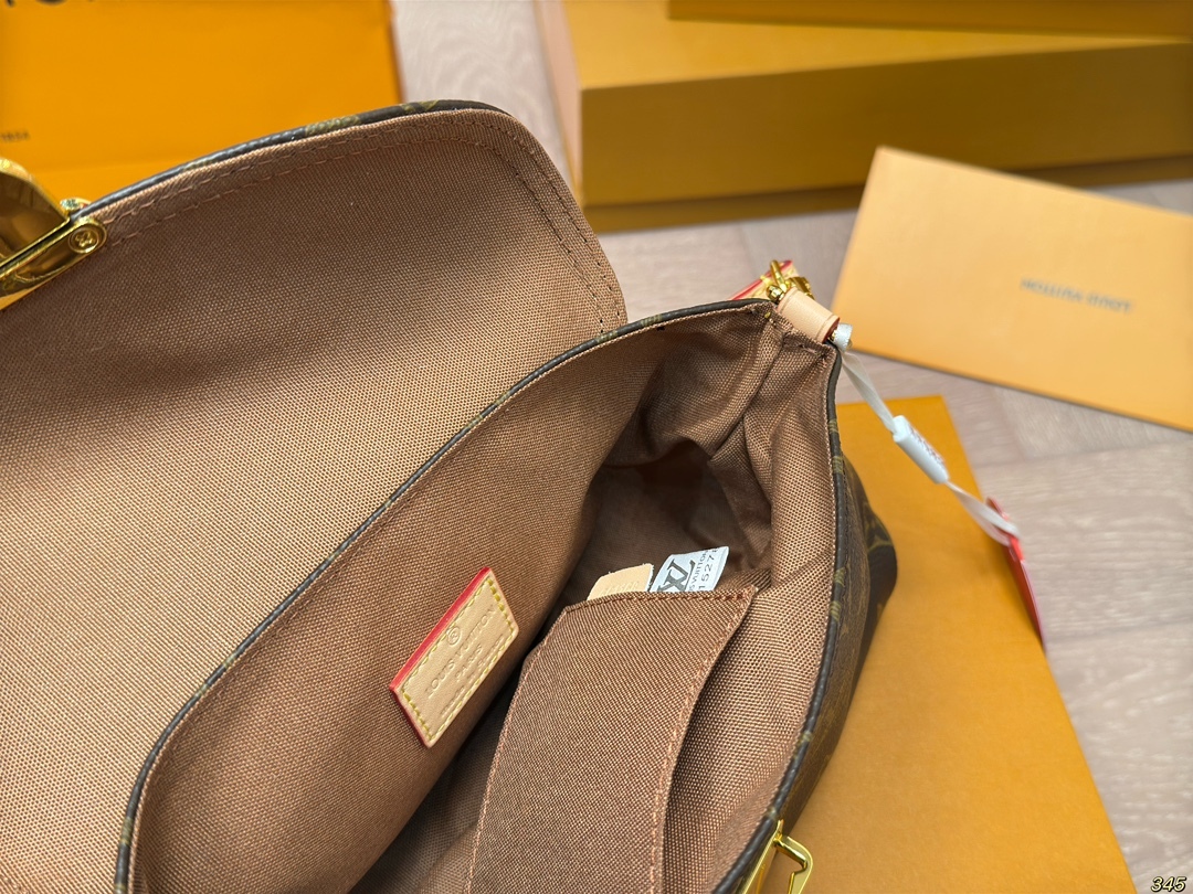 Louis new arrival Manhattan vintage bag size: 27*13 cm
