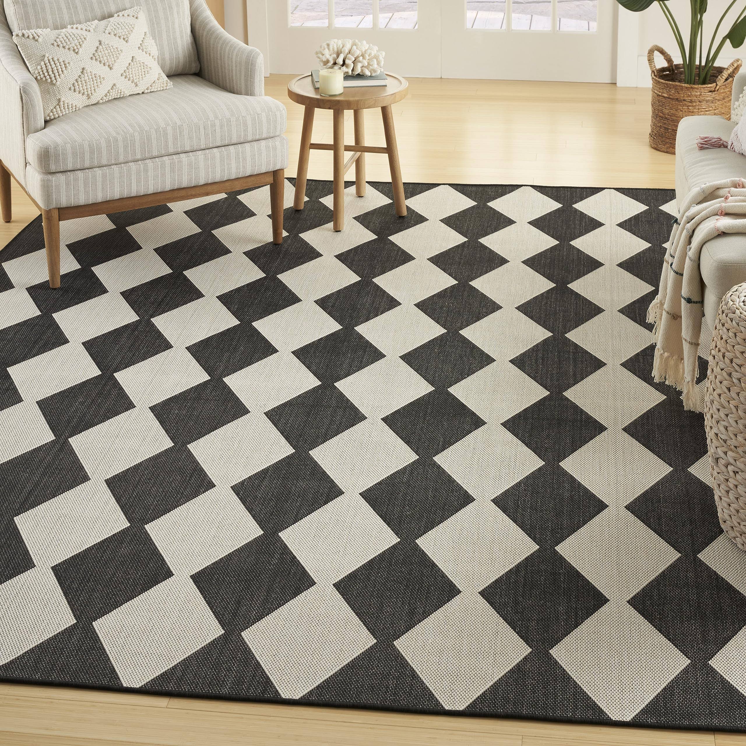 Nourison Positano Indoor/Outdoor Black 5' x 7' Area Rug (5x7)