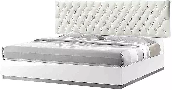 3 - Piece Modern Bedroom Furniture Set, California King Platform Bed with 2x Nightstand, White Lacquer Finish