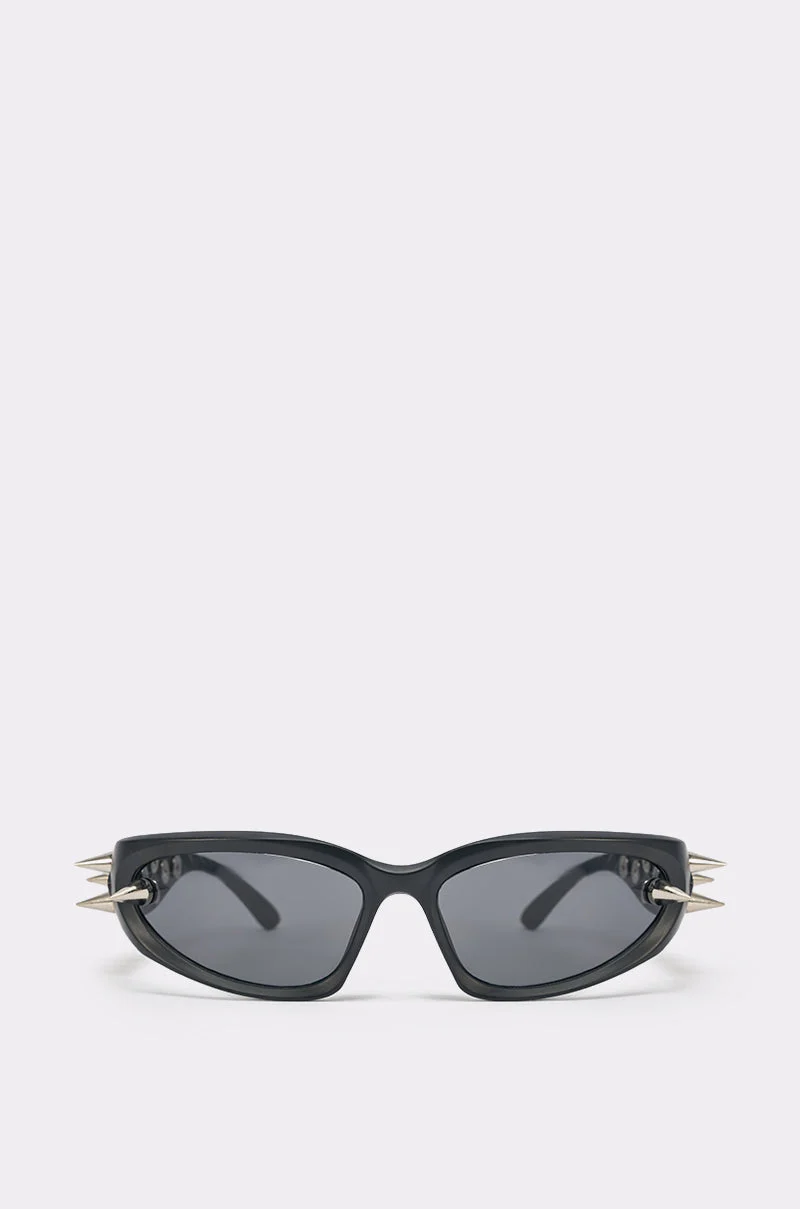 PIERCE ME SUNGLASSES - Akira Store