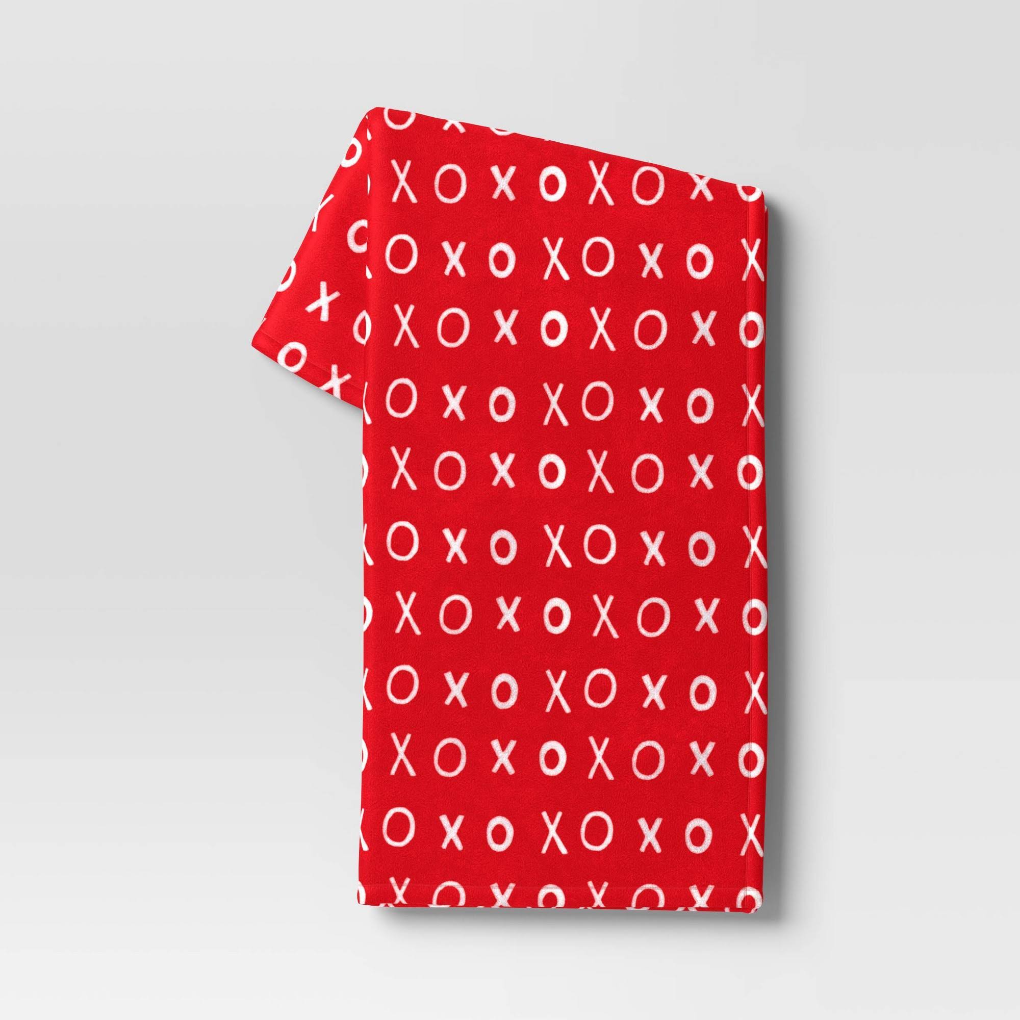 XO Printed Plush Valentine's Day Throw Blanket Red/White - Room Essentials