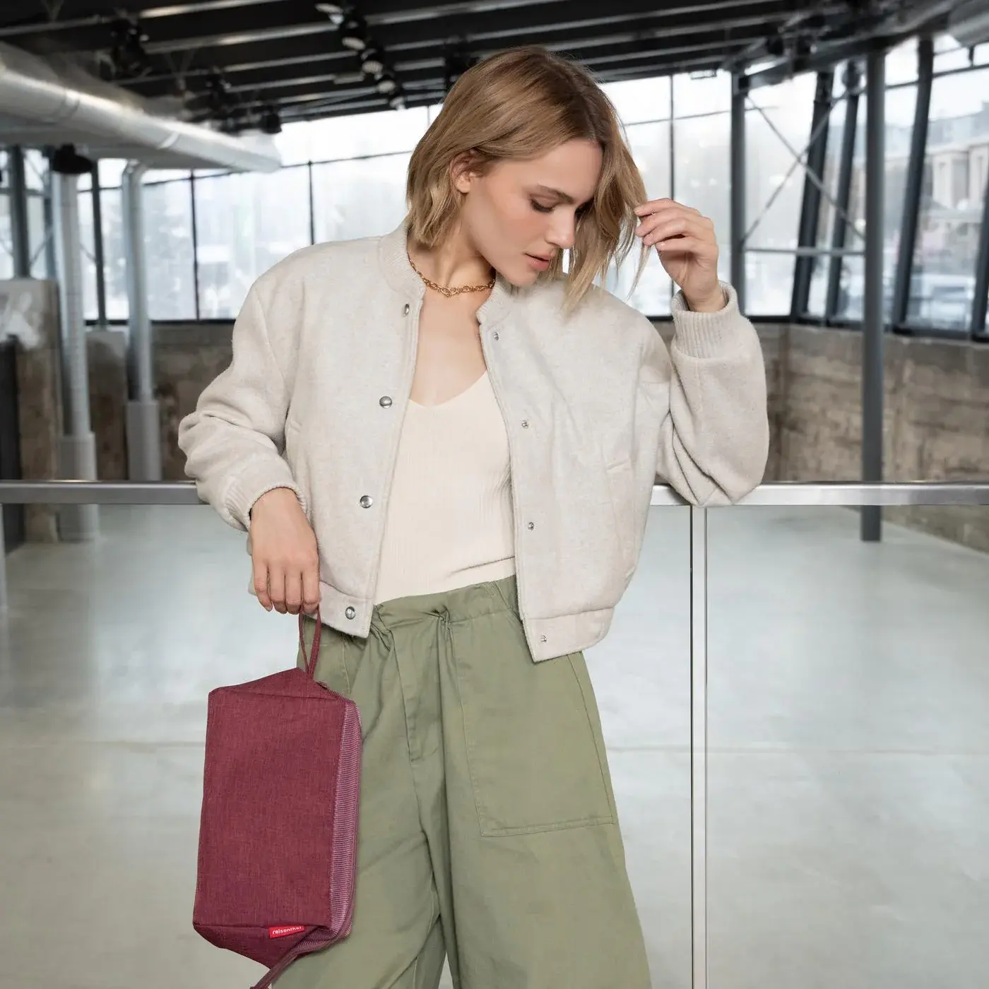 travelcosmetic twist maroon