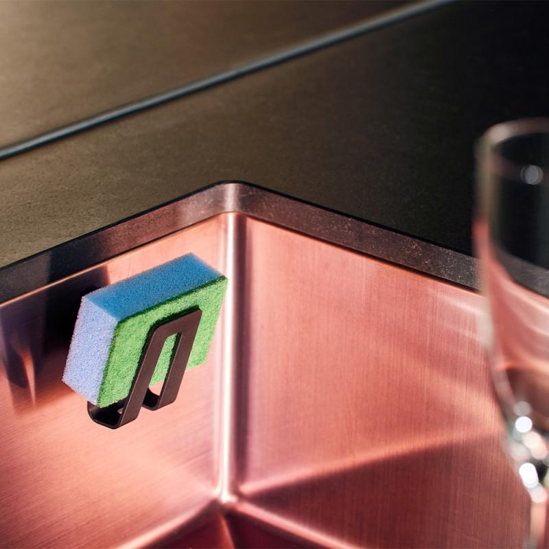 Magnetisk svampholder kompositt
