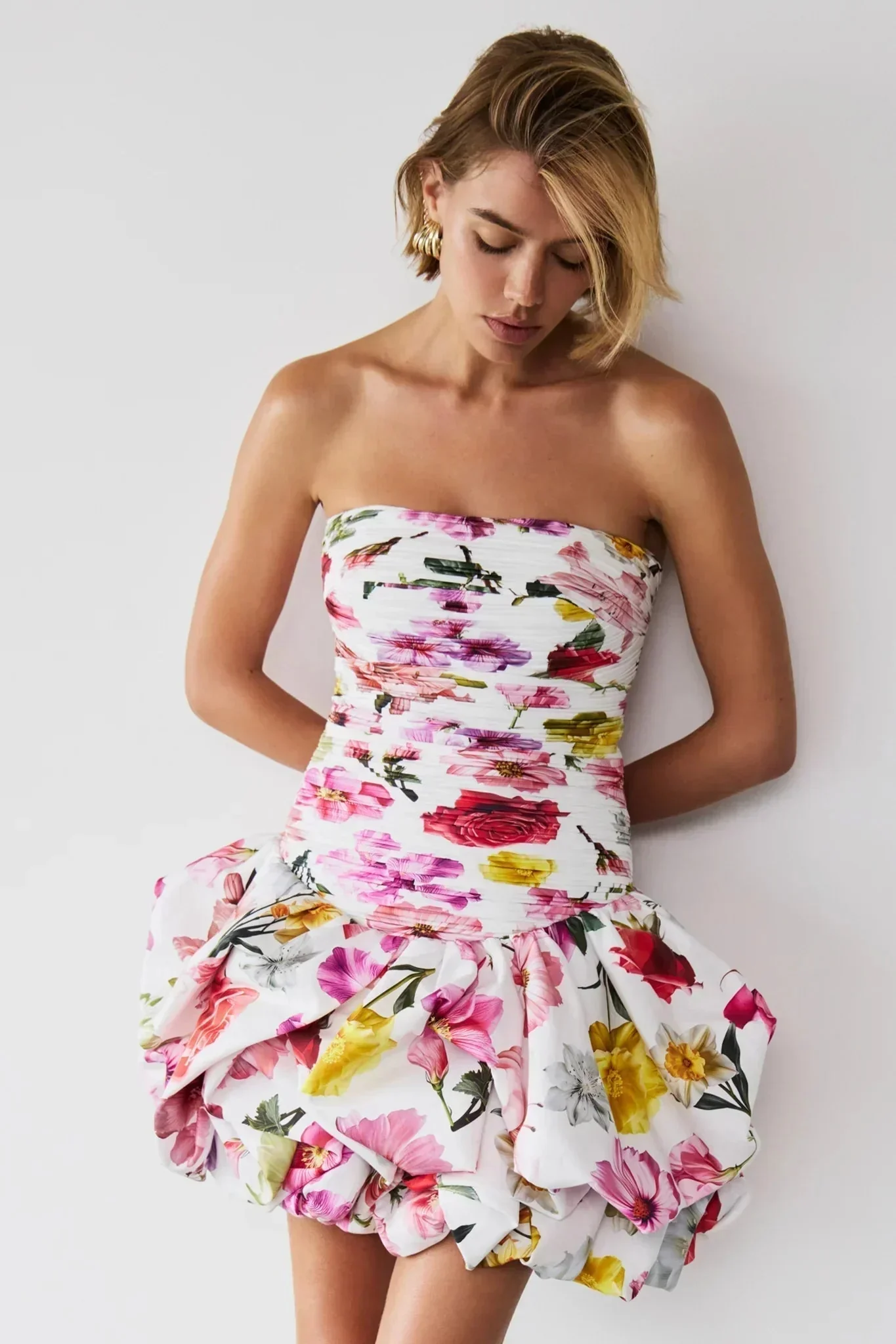 Robe de soirée courte blanche pour femme avec ourlet bouffant