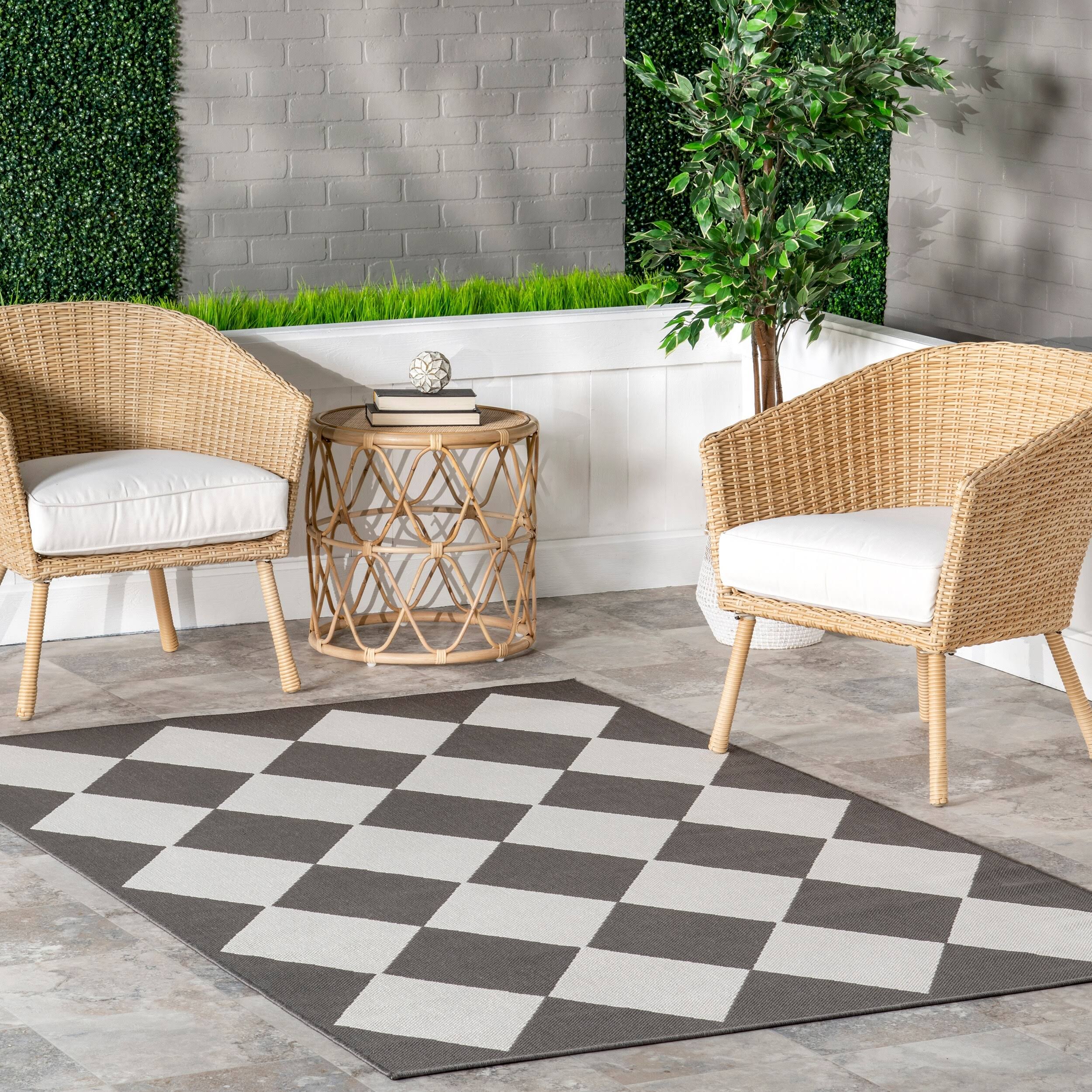 nuLOOM Sabina Diamond Trellis Slate 5 ft. x 8 ft. Indoor/Outdoor Area Rug