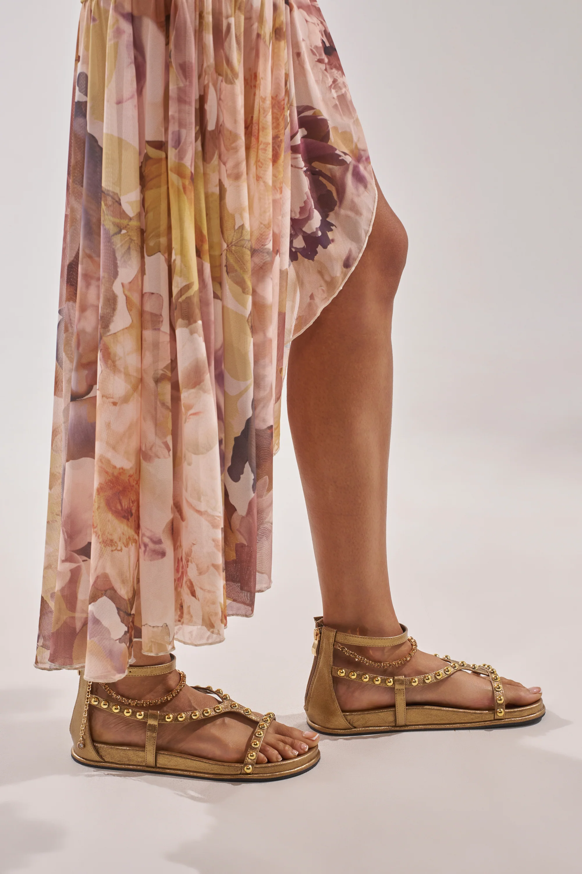 AKIRA GATO BRONZE GOLD METAL EMBELLISHED FLAT SANDAL - Akira Store
