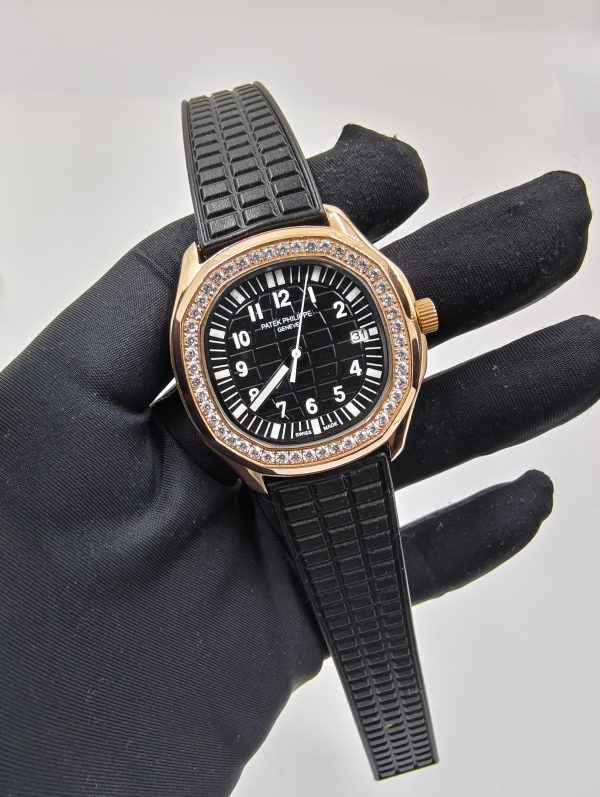 Patek Philippe Aquanaut Jumbo Black dial with diamond bezel Psp6222