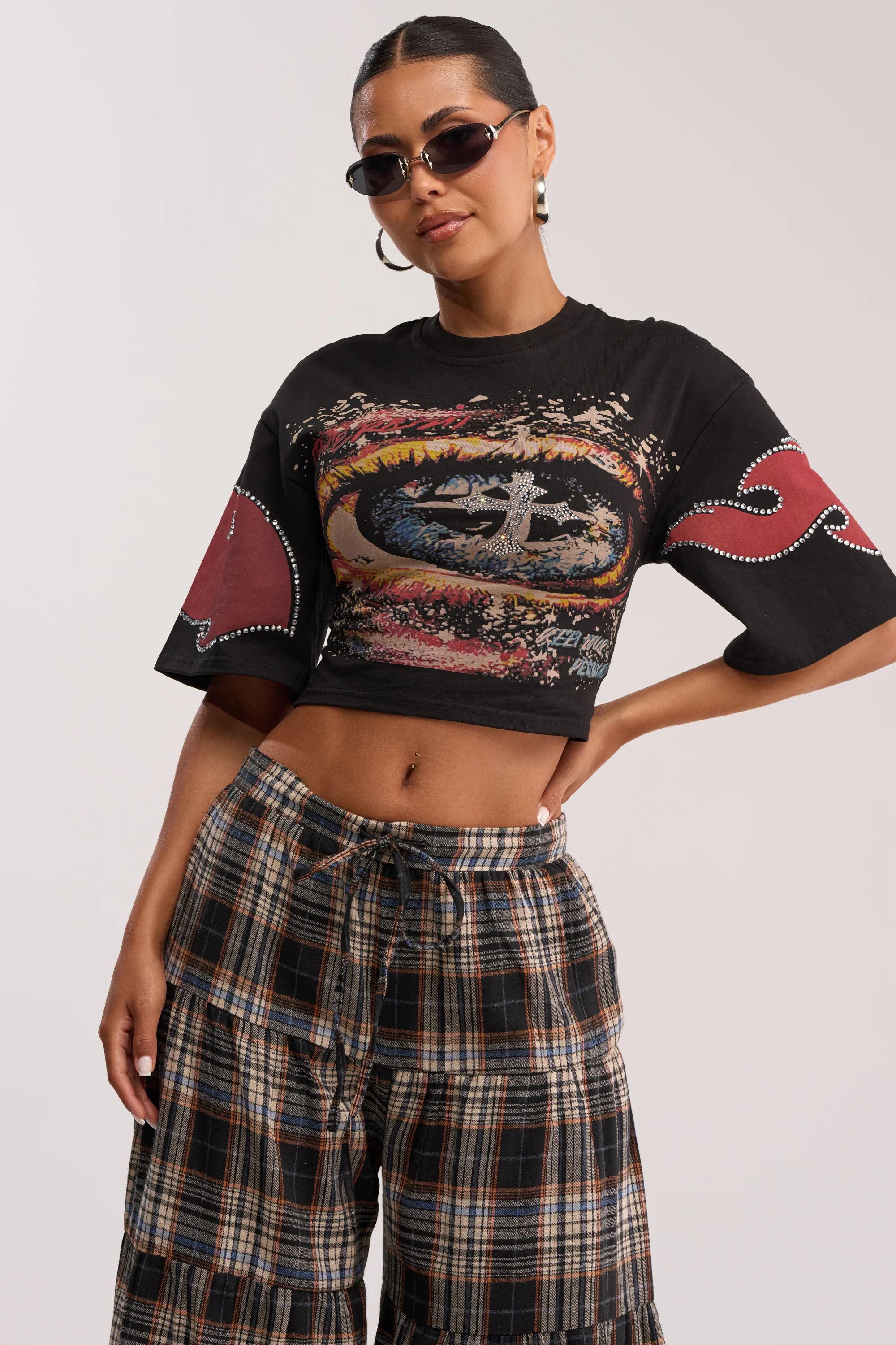 EYES ON THE PRIZE GRAPHIC TEE - Akira Store