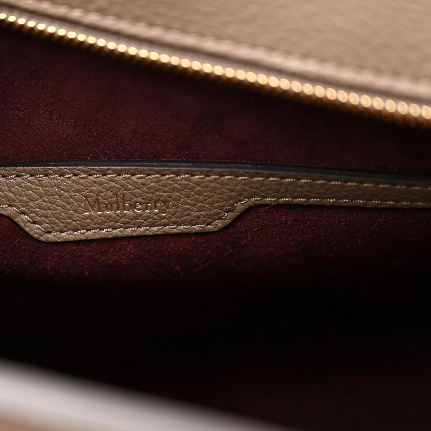 Classic Grain Small Zipped Bayswater Clay