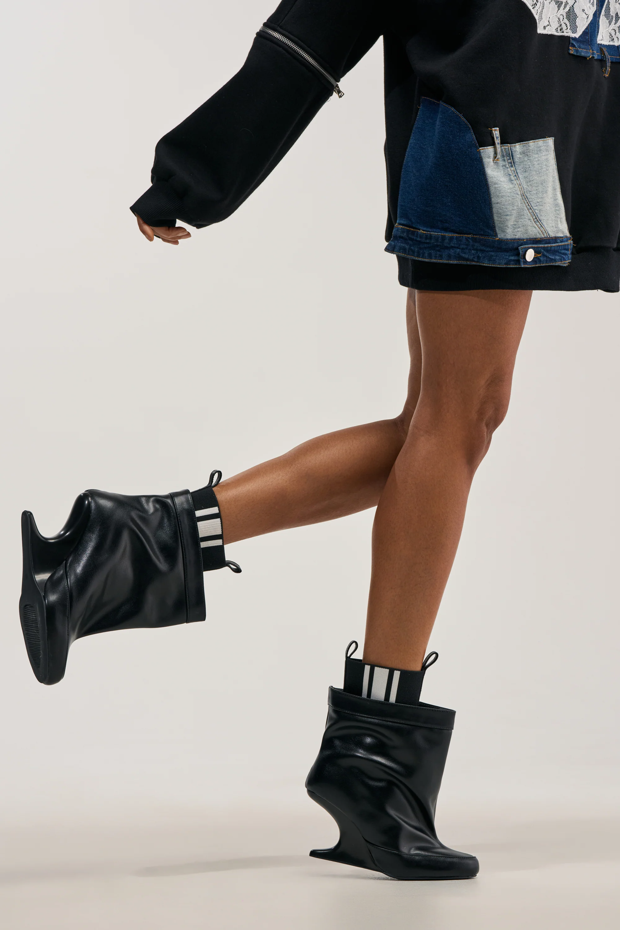 AKIRA GOLD ZAVI BLACK WEDGE BOOTIE - Akira Store