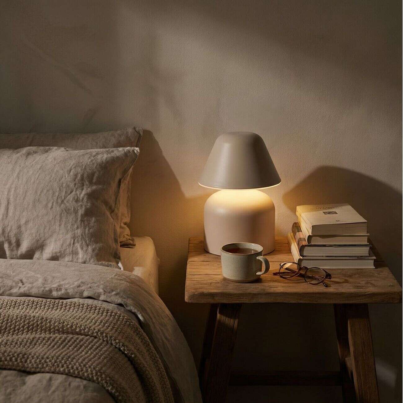 Lampe de table à poser en plastique brun Ø12xH17cm