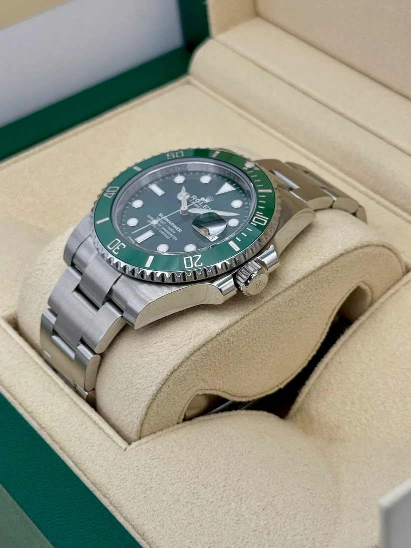 [Super Clone]Rolex Submariner Hulk 40mm Swiss Replica Watch|  116610LV Green Dial