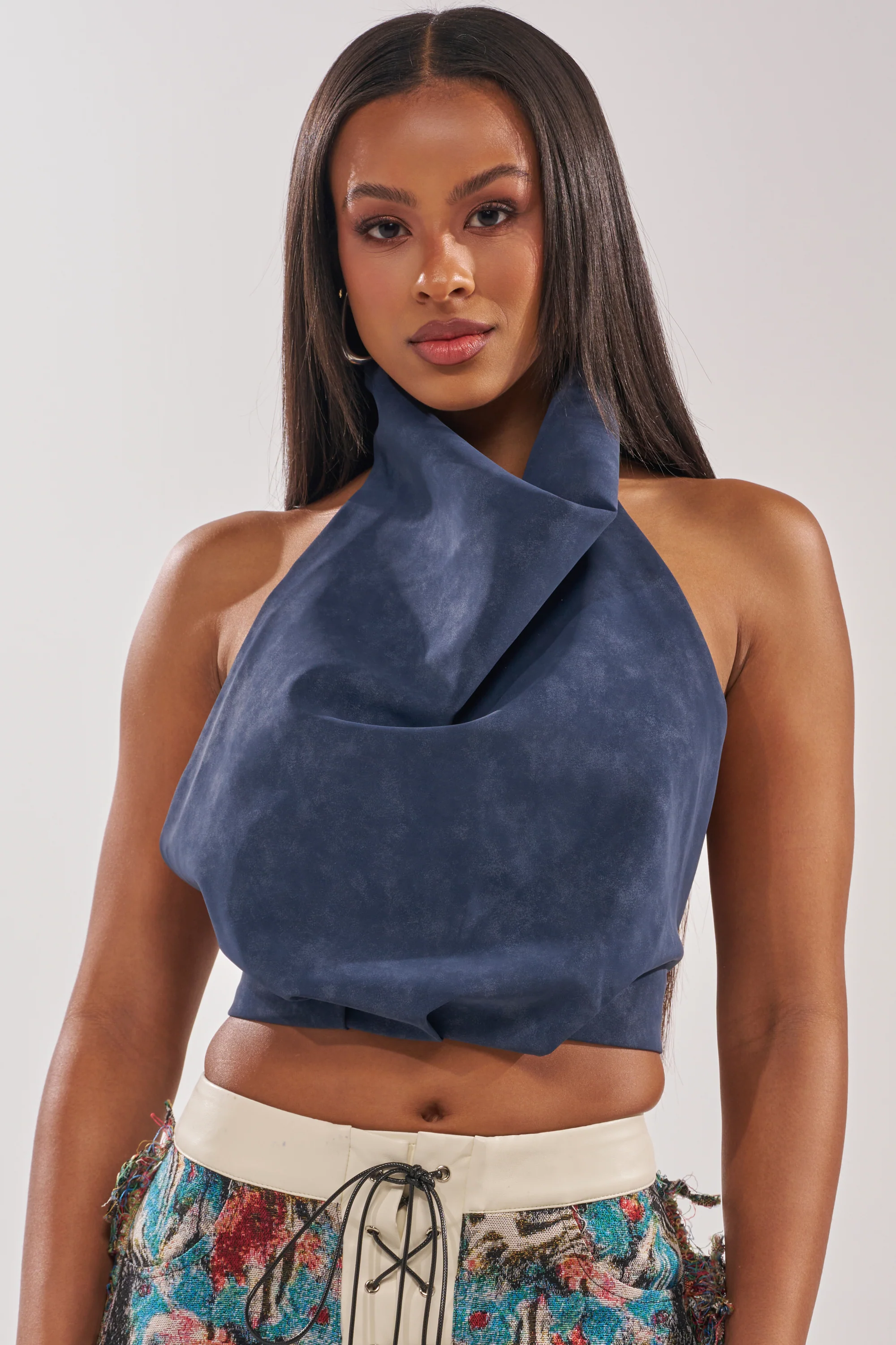 JANE SUEDE HALTER TOP - Akira Store