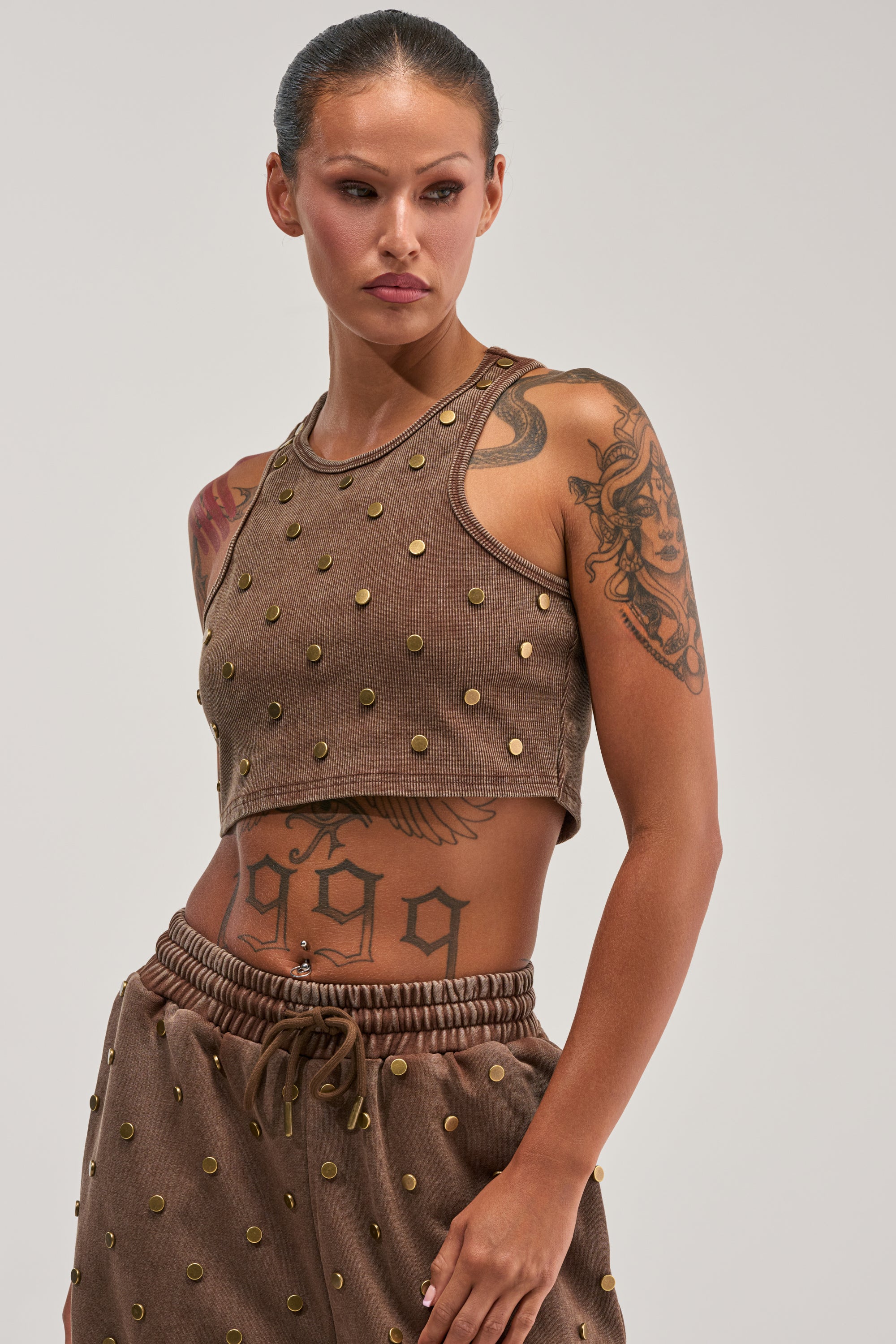 POPPING OFF TANK IN BROWN - Akira Store