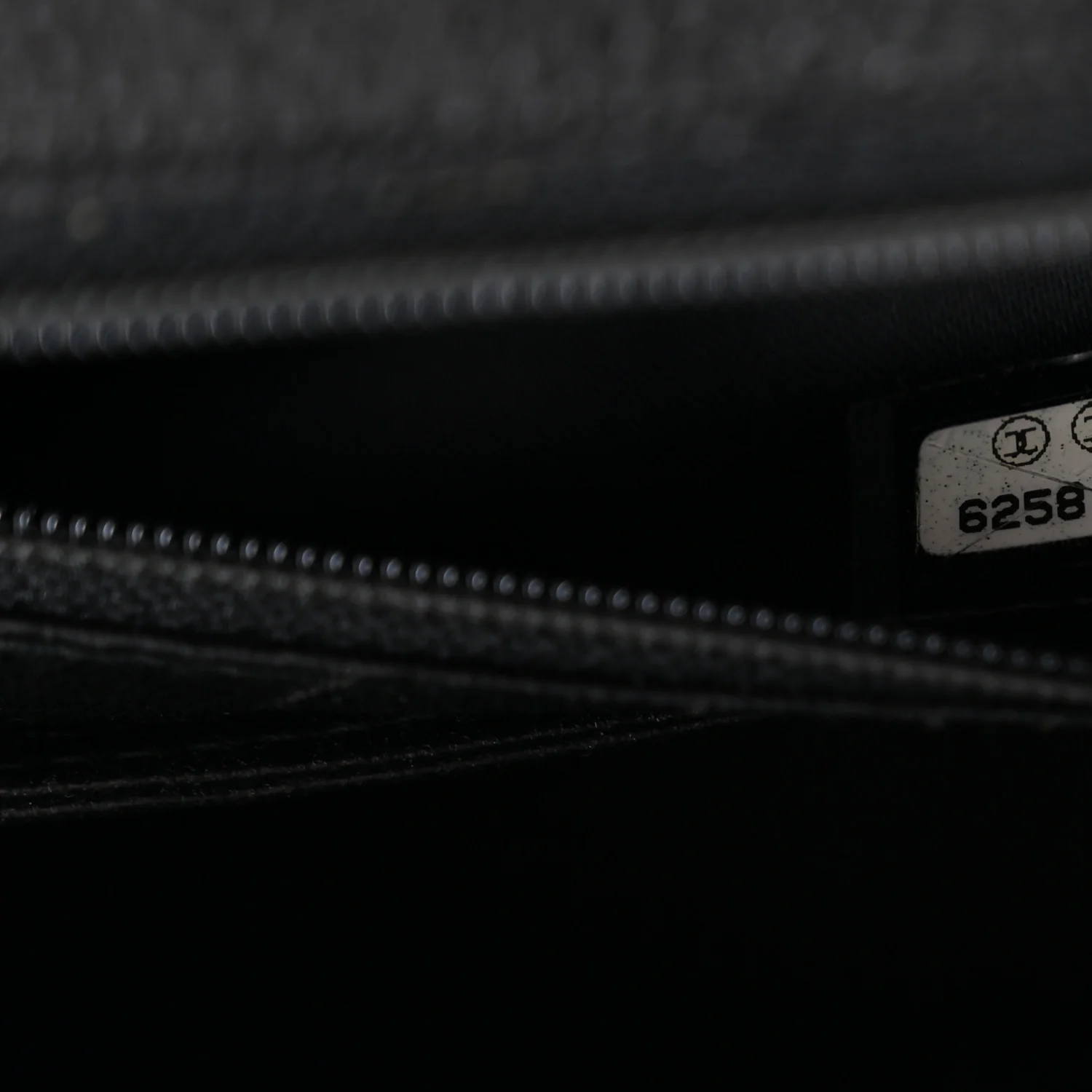 Caviar Quilted Jumbo Kelly Flap Black