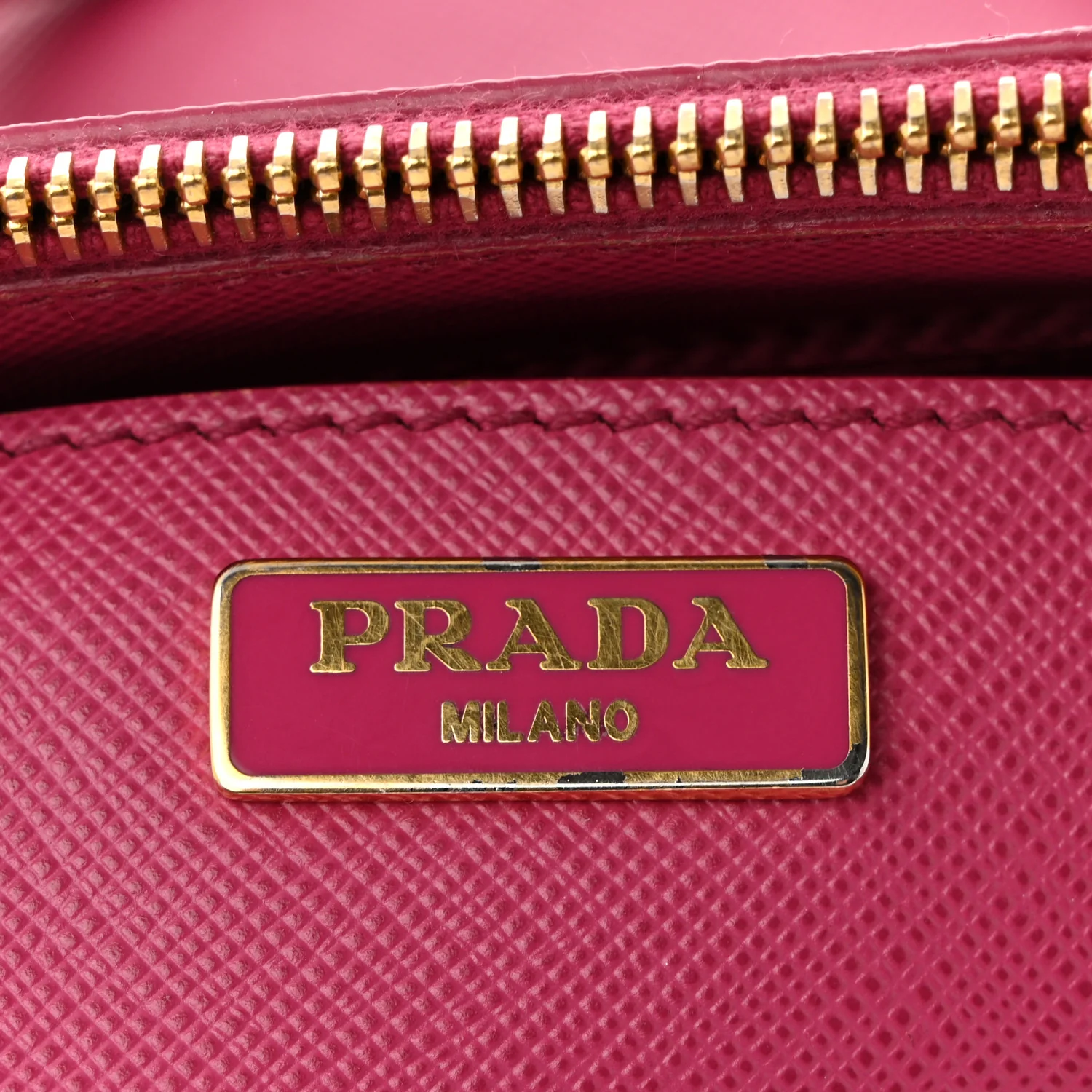 Saffiano Lux Micro Galleria Double Zip Tote Fuxia