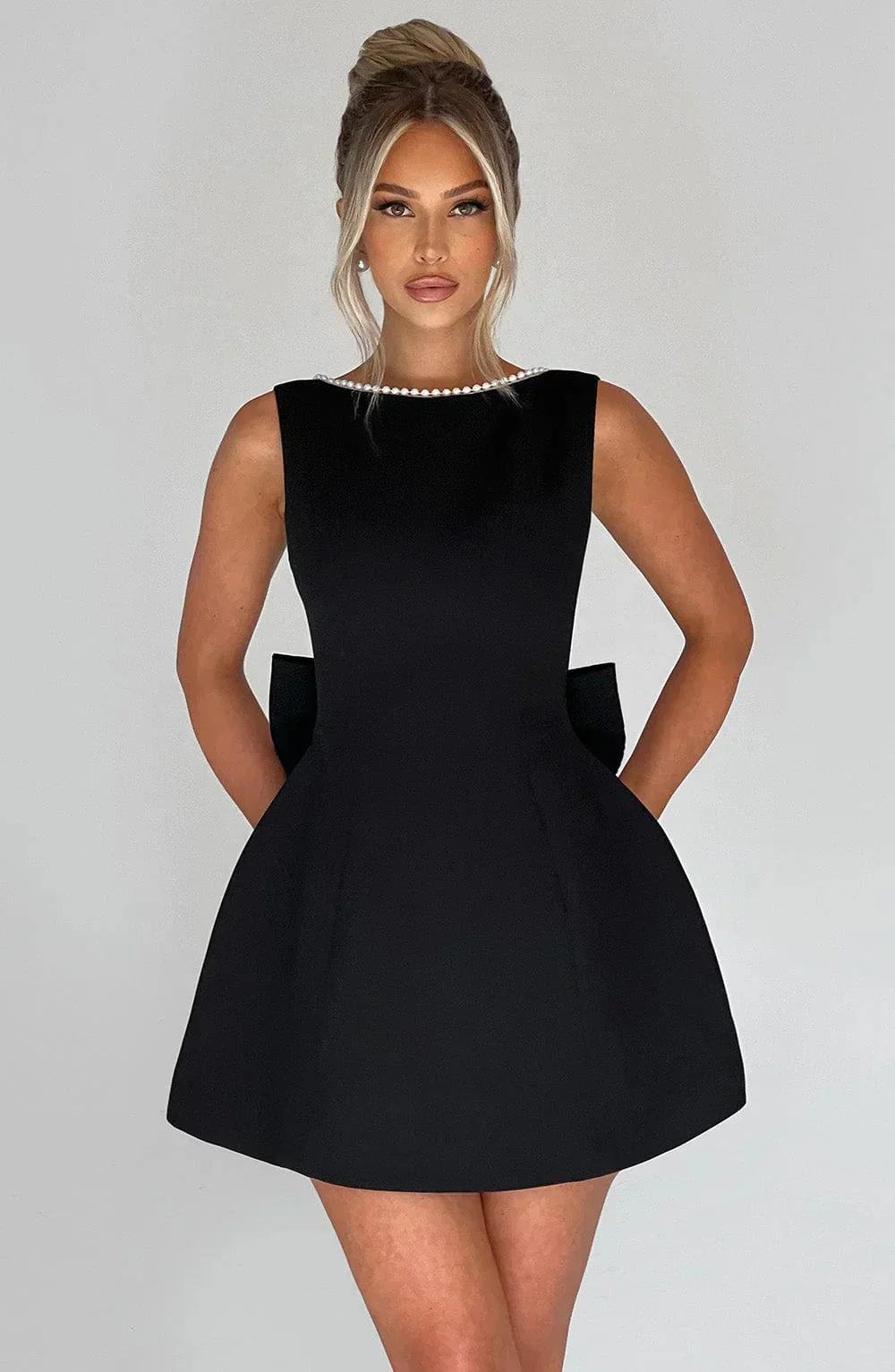 Robe de cocktail pour femme à dos noué