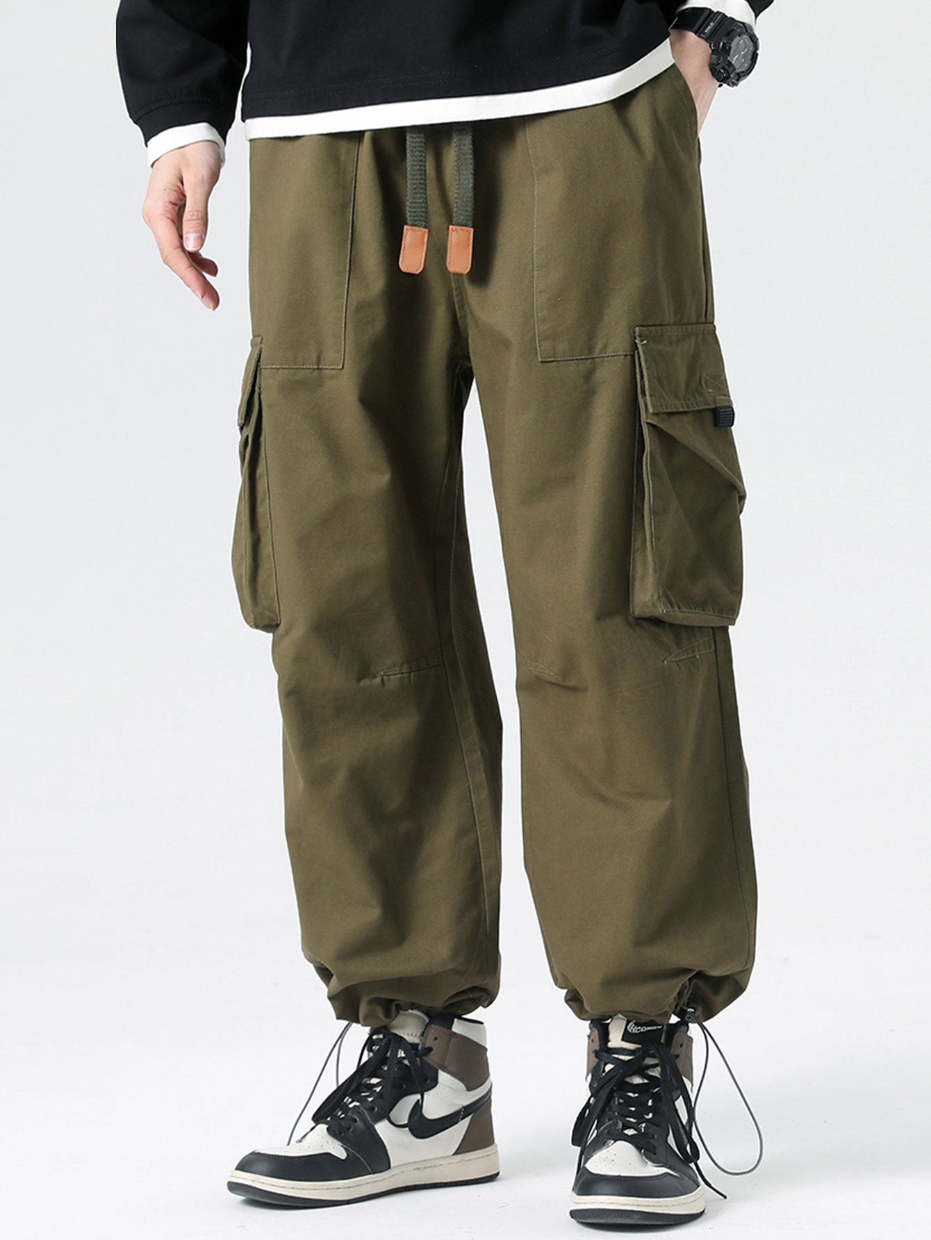 Pantalon cargo parachute à ourlet élastique et cordon de serrage
