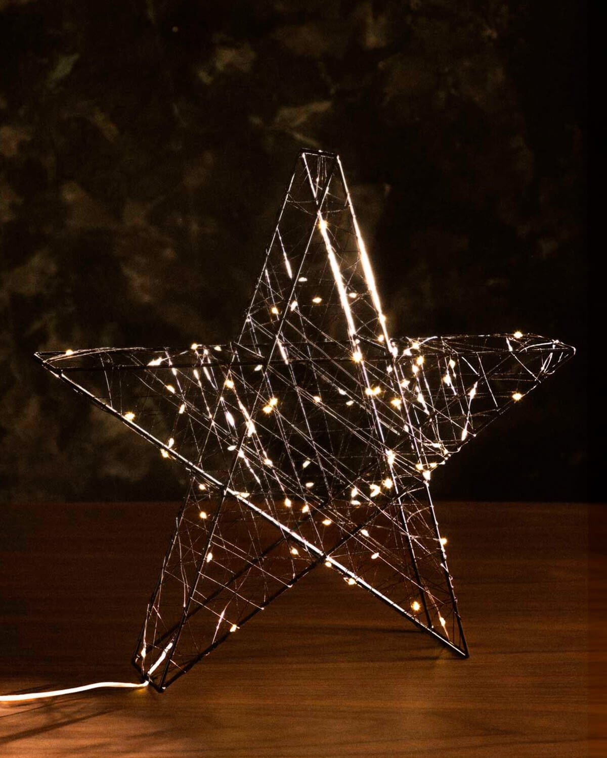 Adak - Figura Decorativa con Luces LED de Metal Adak