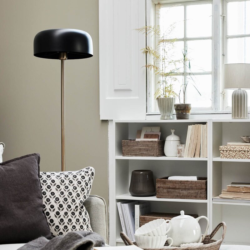 Sofillia gulvlampe 150x28 cm svart