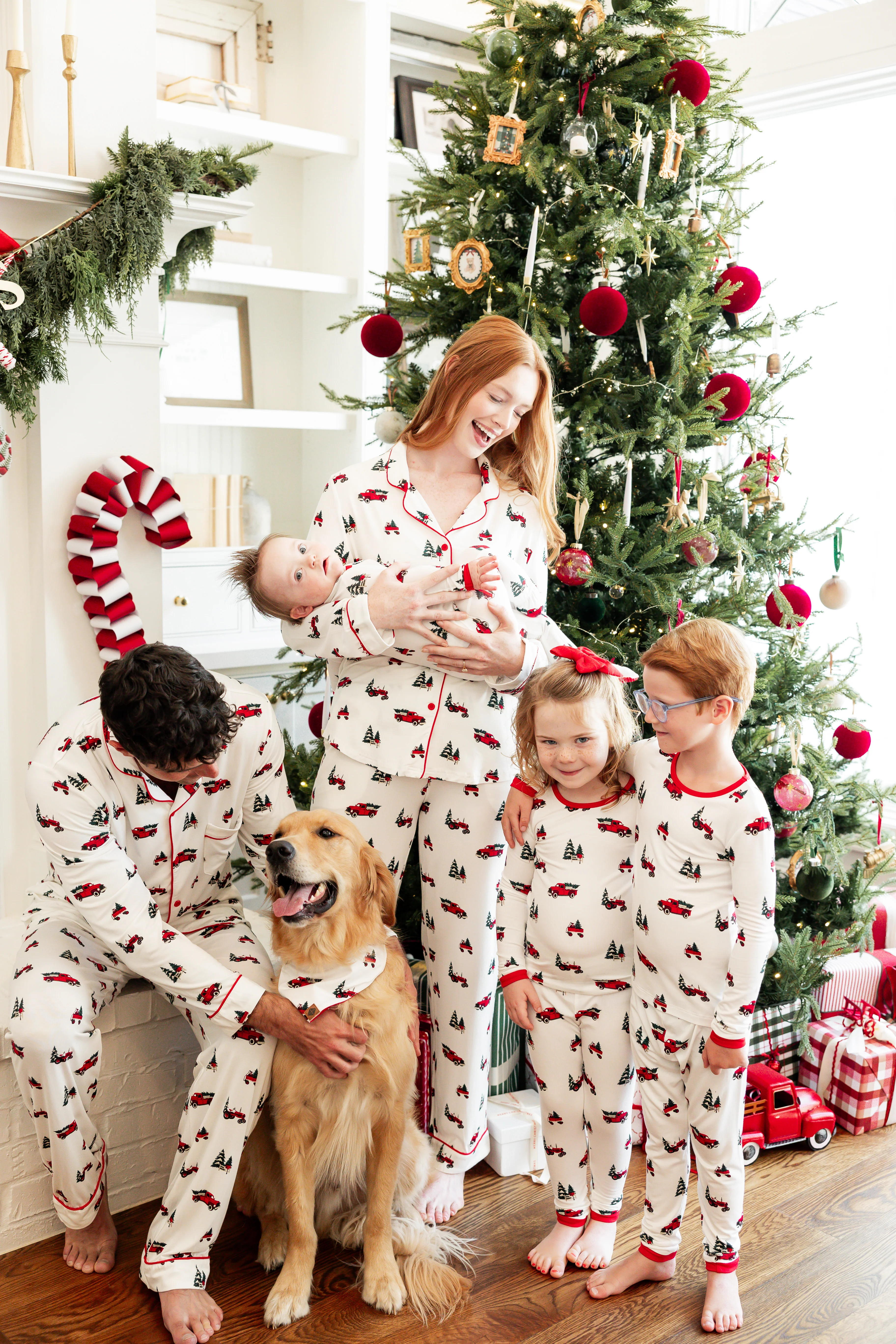 Long-Sleeved Women's Pajama Set in Holiday Tree Farm