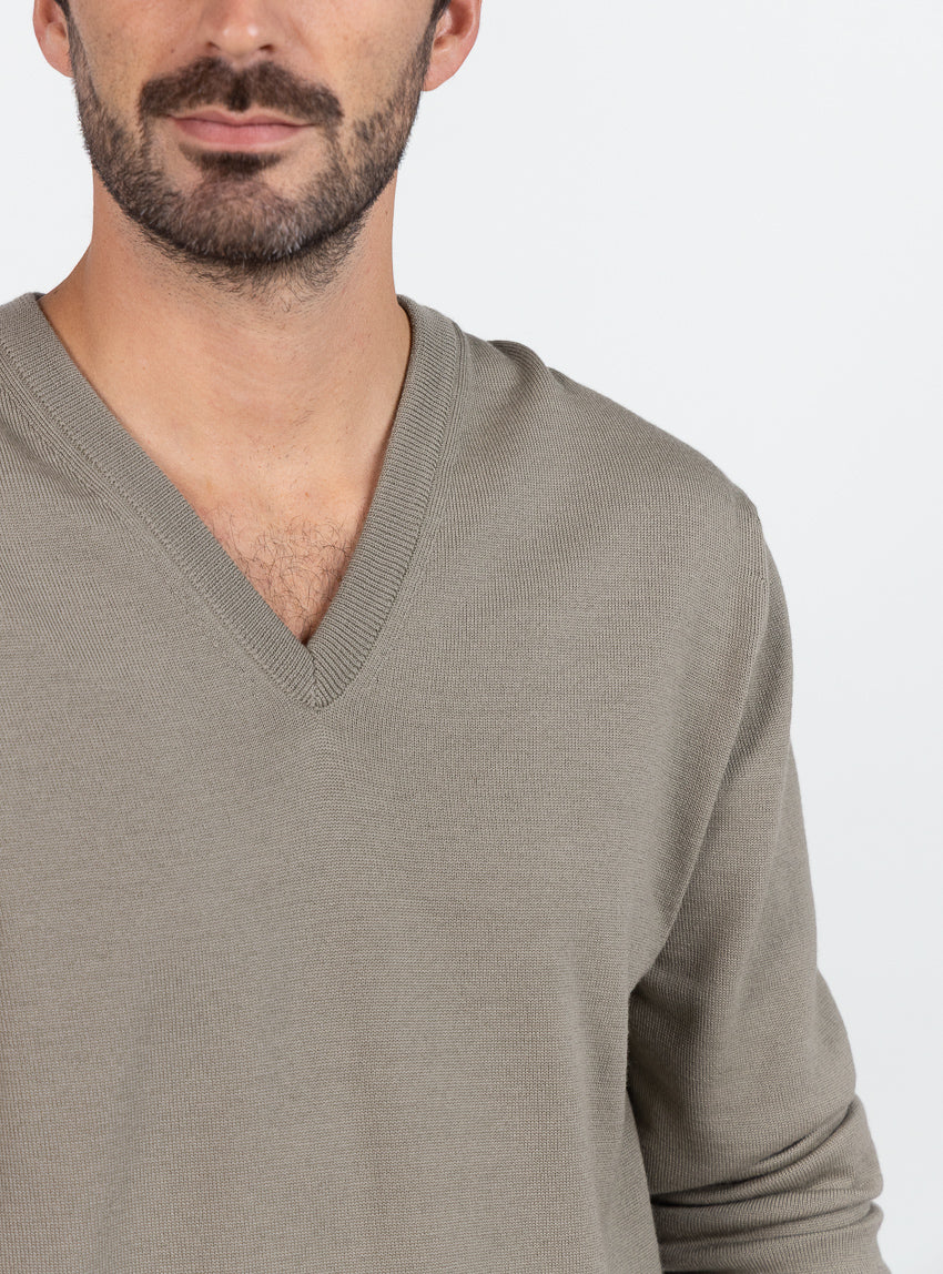 Pull homme col V 100% mérinos vert olive