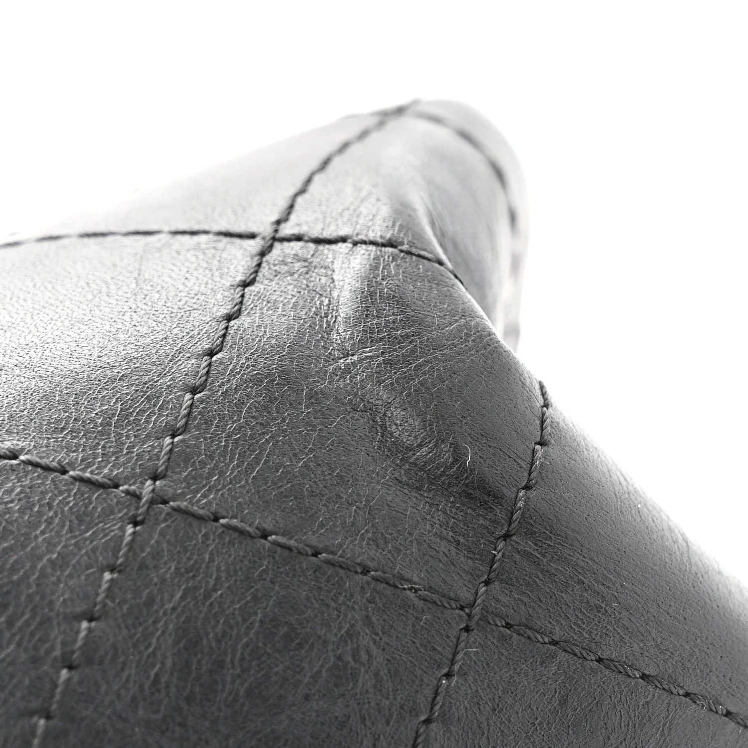 Aged Calfskin Quilted 2.55 Reissue 226 Flap Black