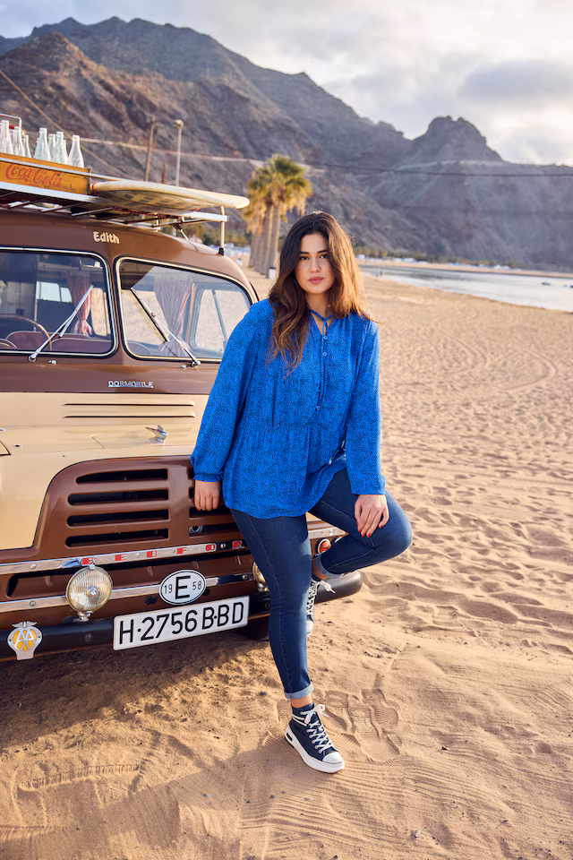 Wave Print Long Sleeve Blouse