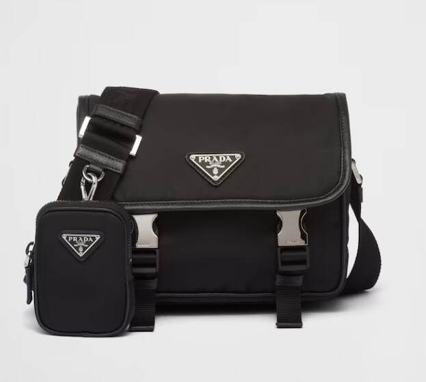 【完売前に！コンパクトに♪】プラダ ショルダーバッグ