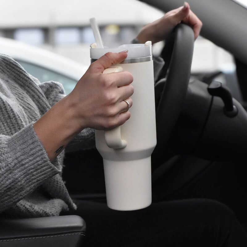 Quencher tumbler 1,18L cream