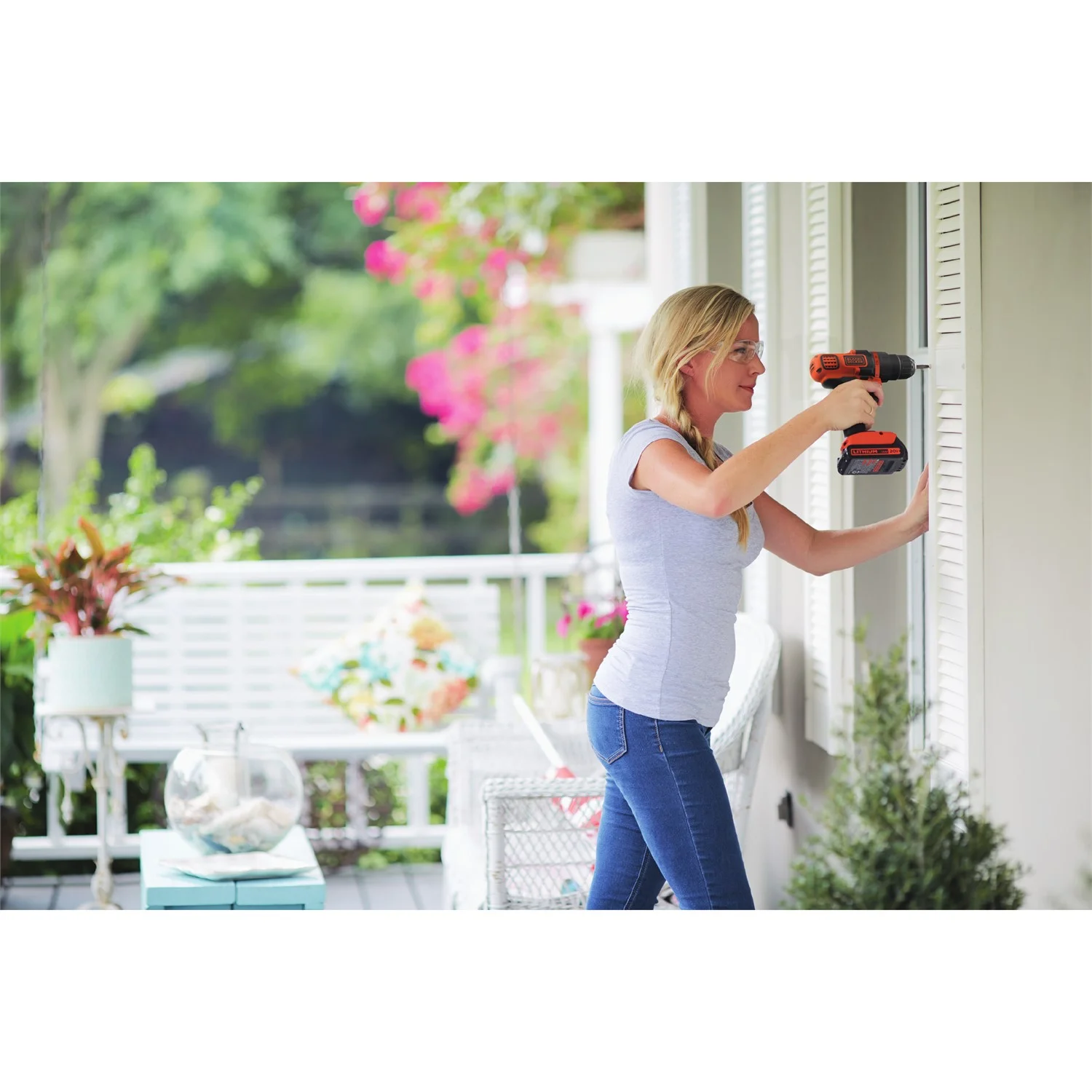 BLACK+DECKER 20 - Volt Max* Lithium - Ion Drill - Driver, LDX120C
