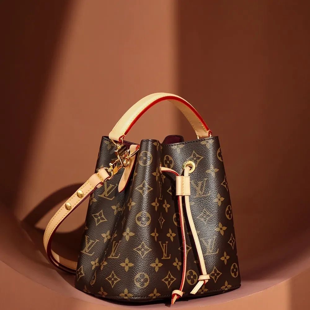 Louis neonoe bb mini bag size : 20??20??13 cm