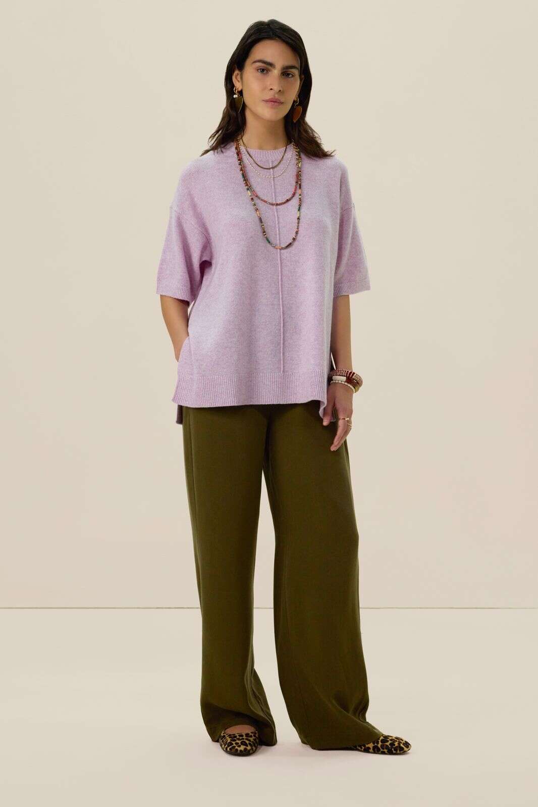 Lila gebreide trui met korte mouwen